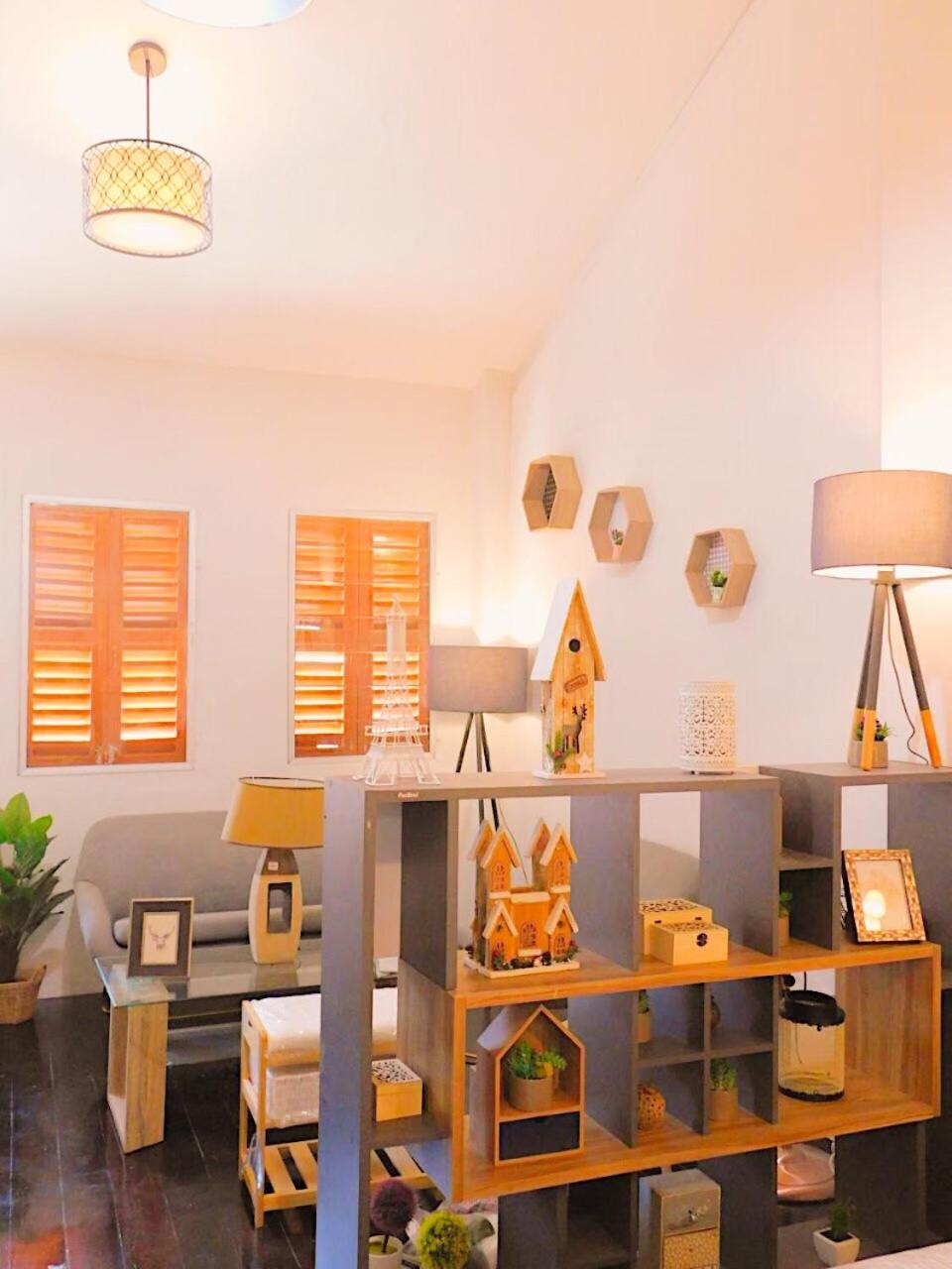 Family Room - Photo 9