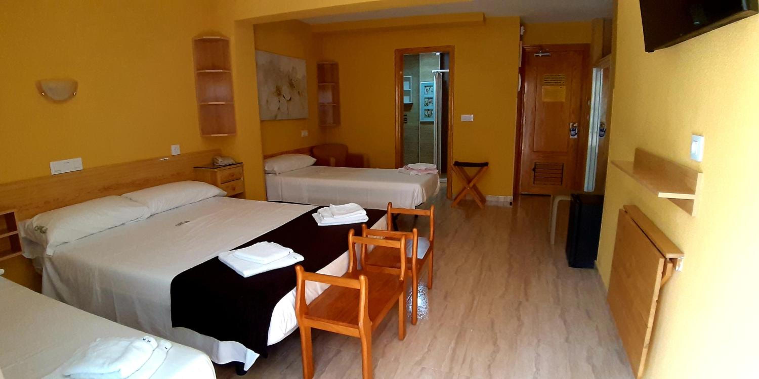 Double Room with Extra Bed With Terrace and Sea View photo 3
