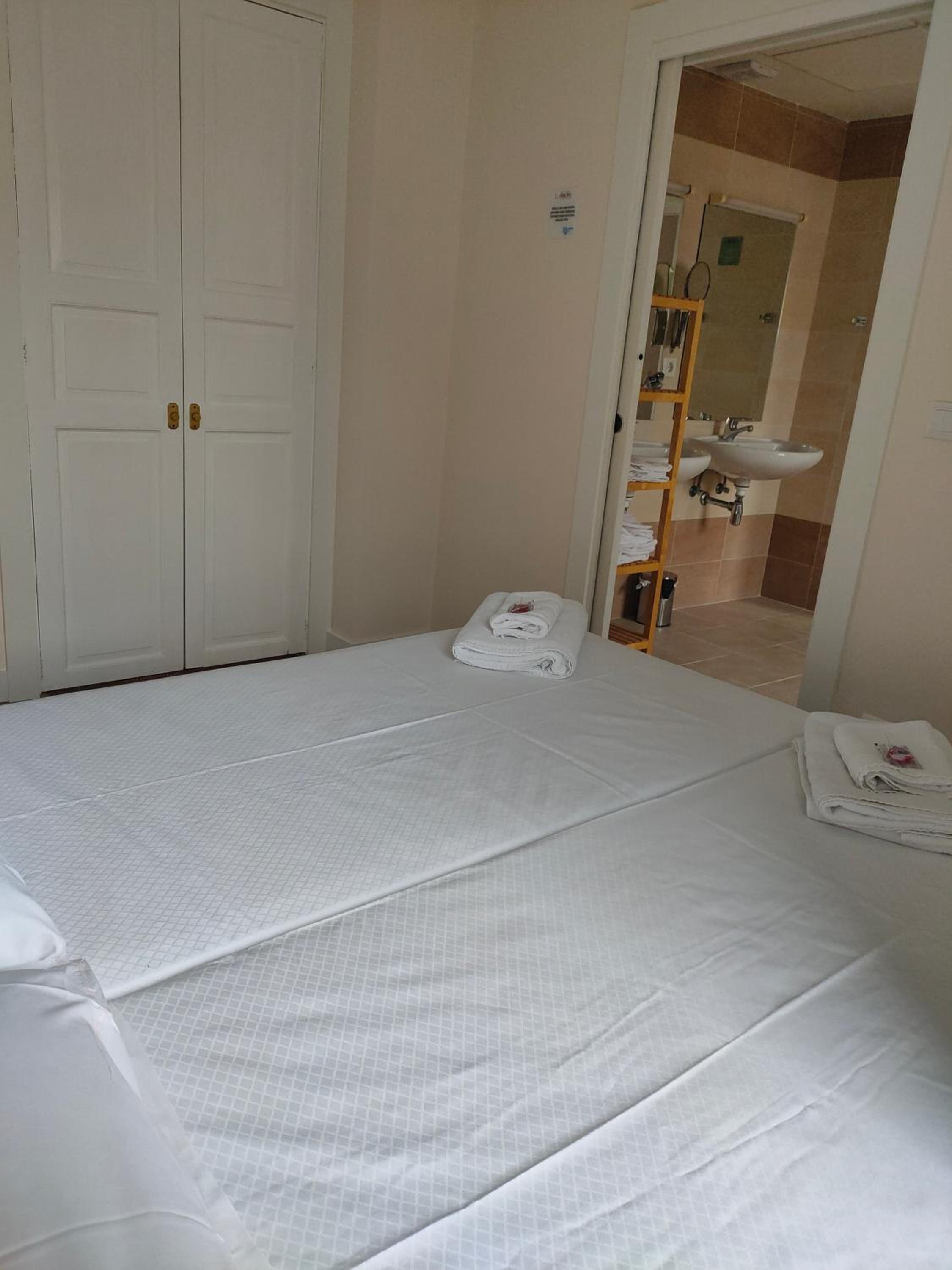 Quadruple Room - Photo 3
