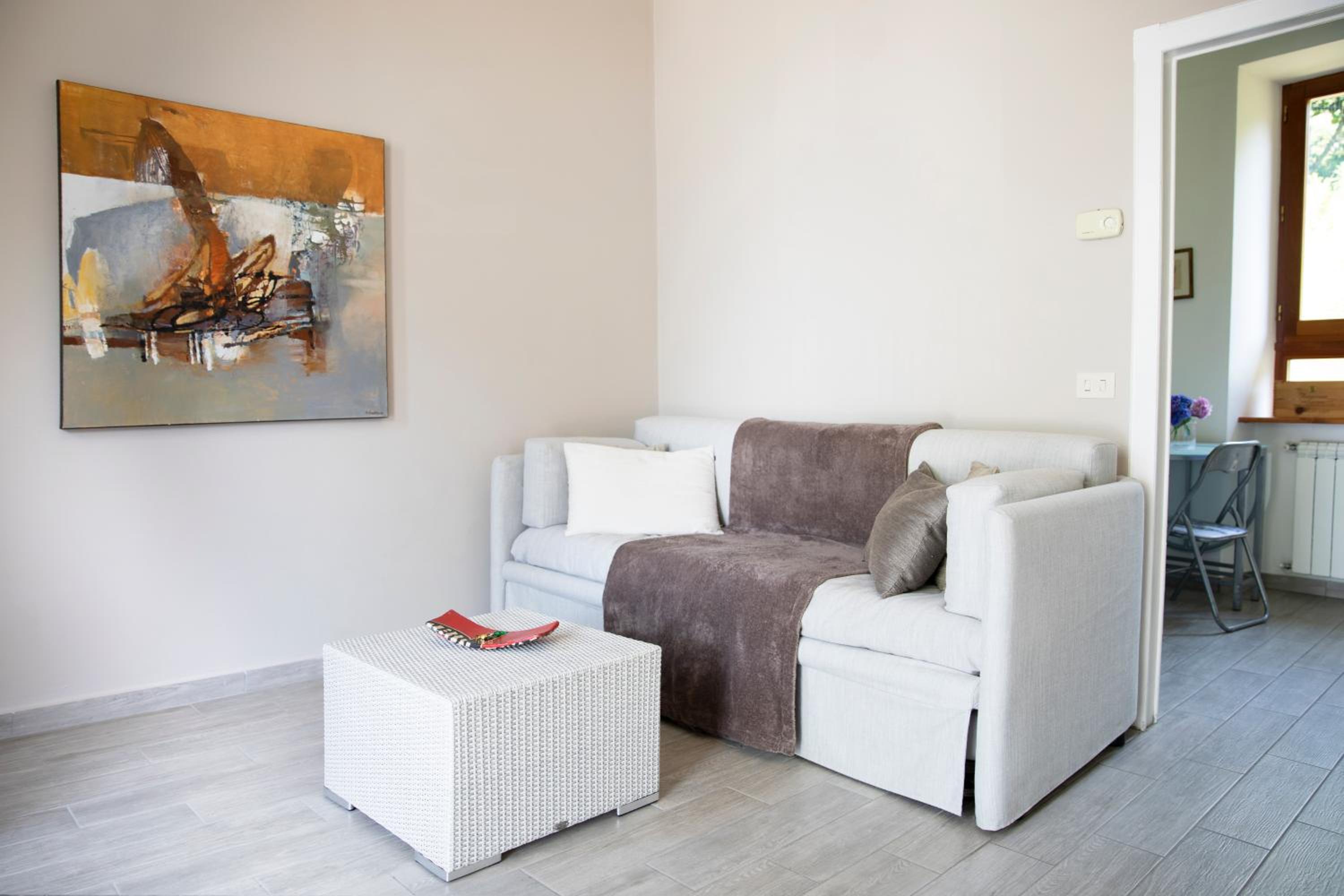 One-Bedroom Apartment with Lake View photo 1