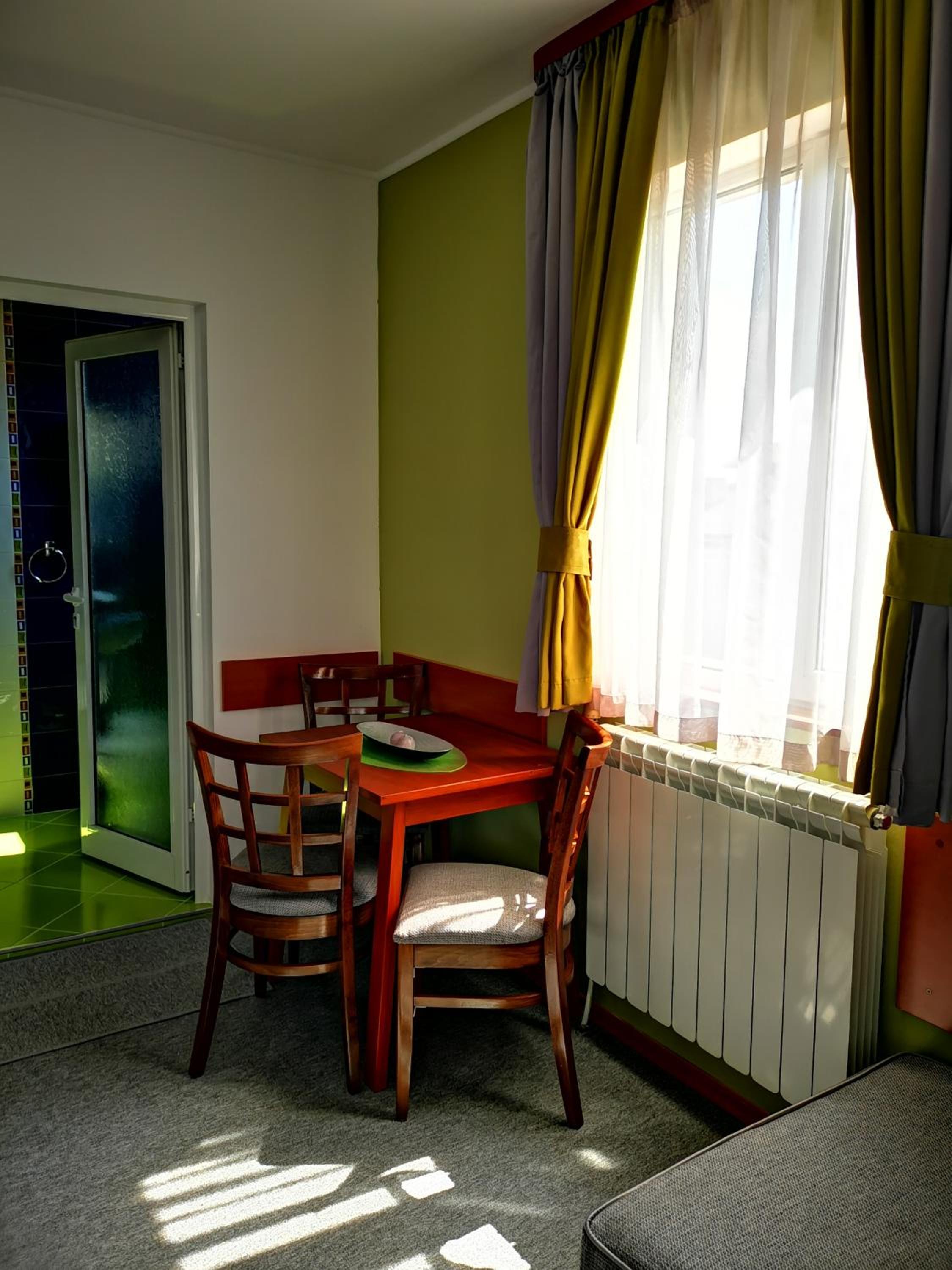 Triple Room with Terrace photo 2