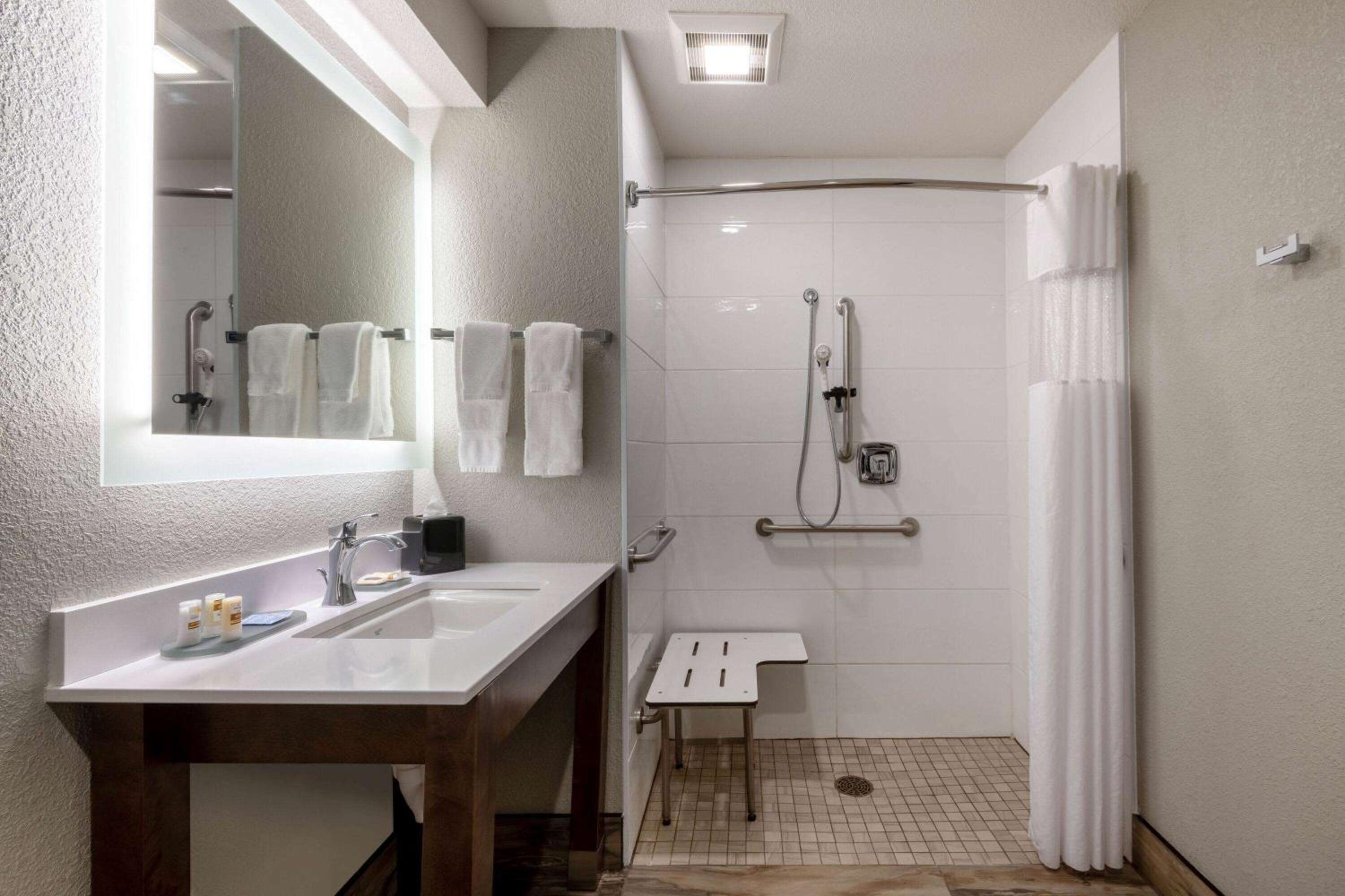 King Room - Disability Access - Photo 2