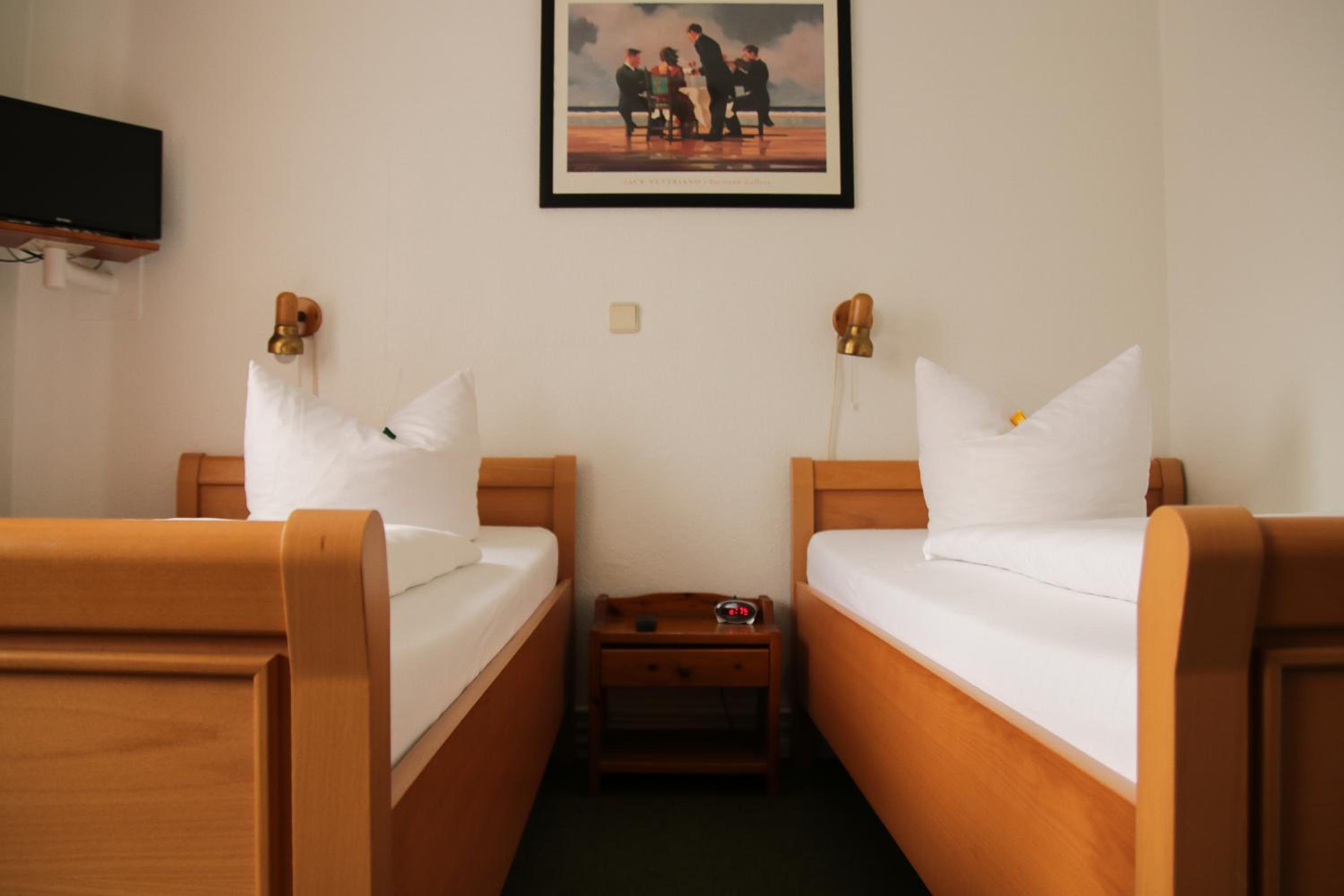 Double Room with Private Bathroom - Photo 1