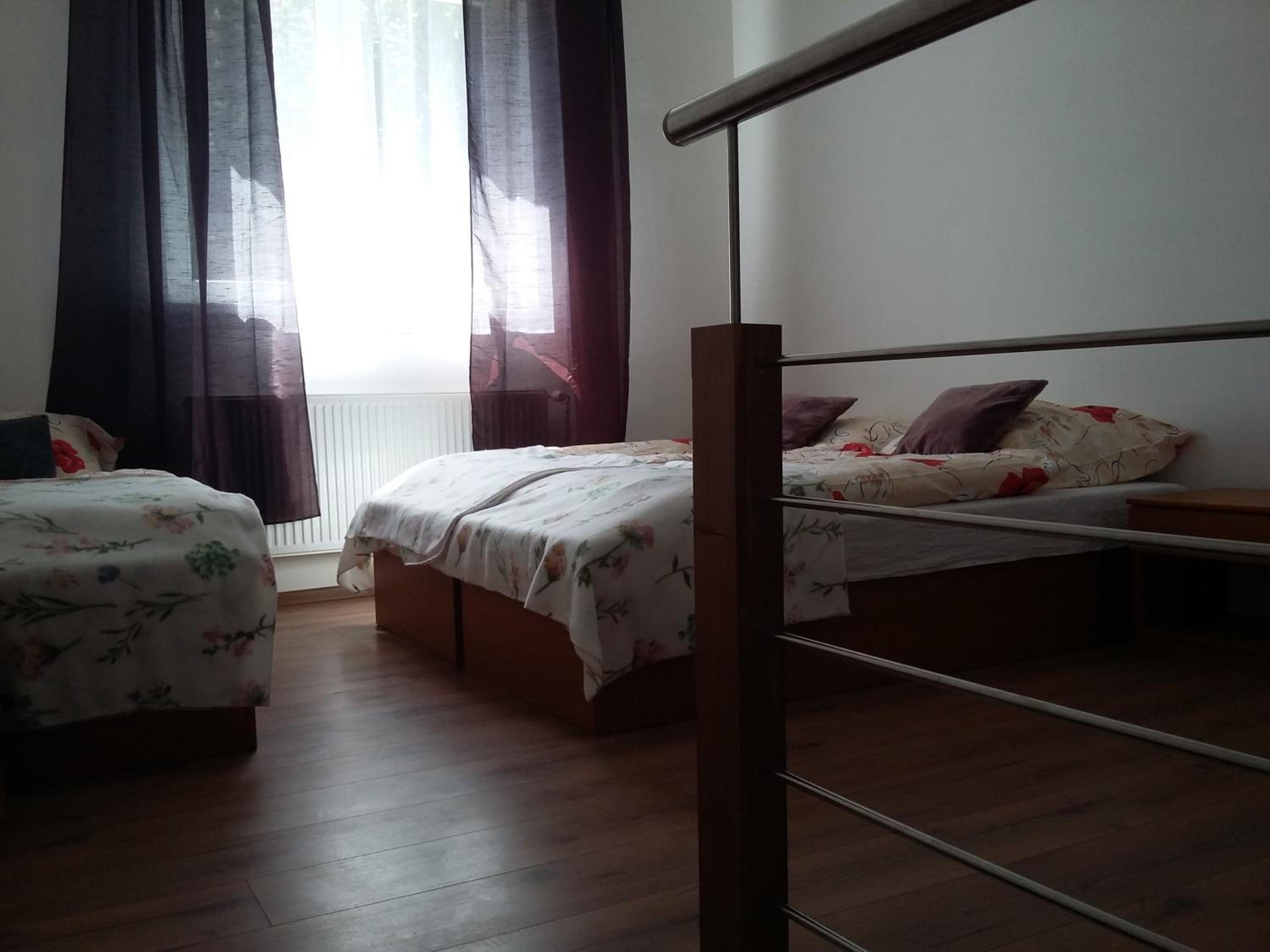 Economy Quadruple Room photo 3