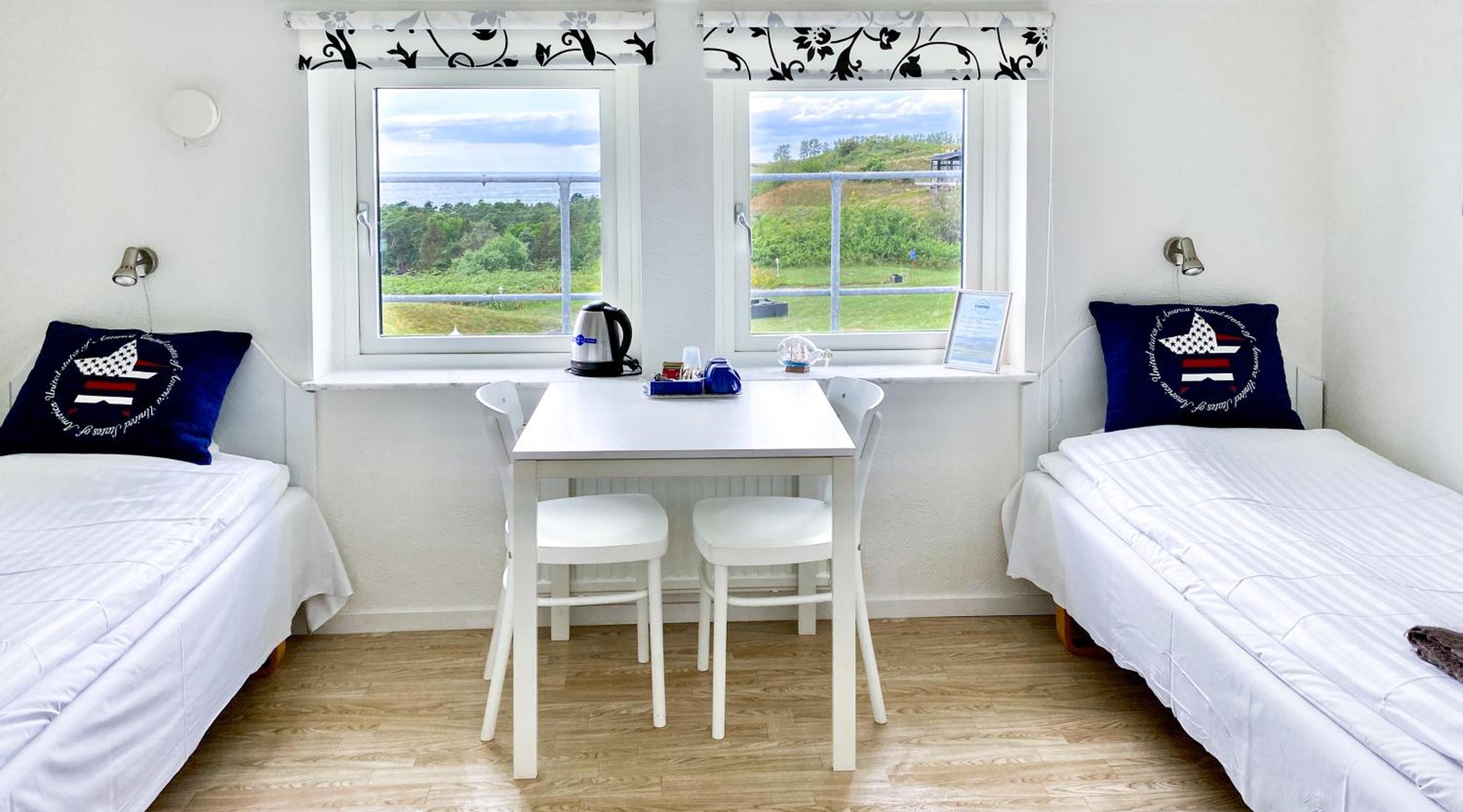Double Room with Shared Bathroom photo 1