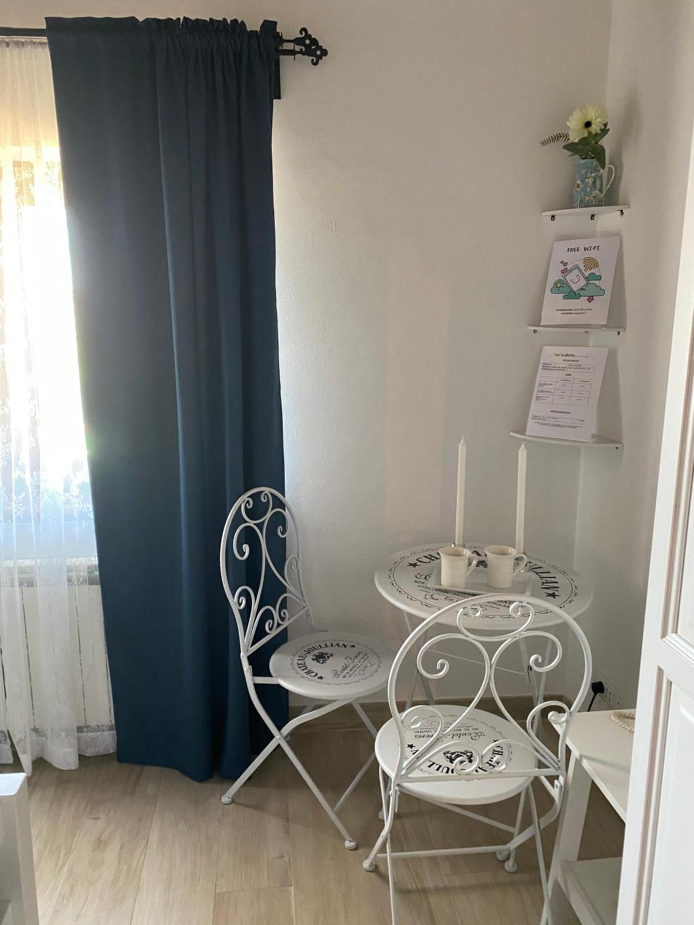 Large Double Room - Photo 20