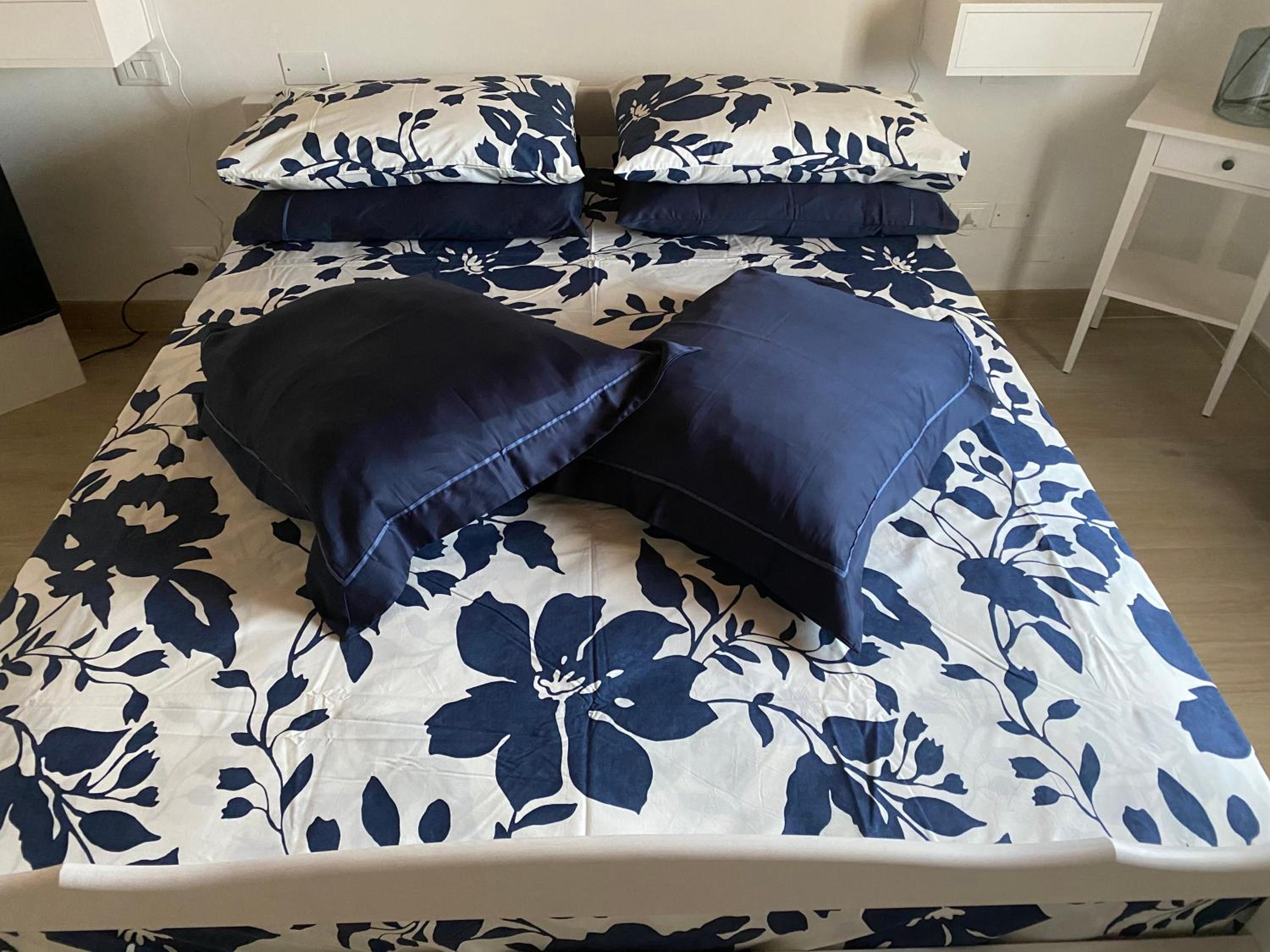 Large Double Room - Photo 22