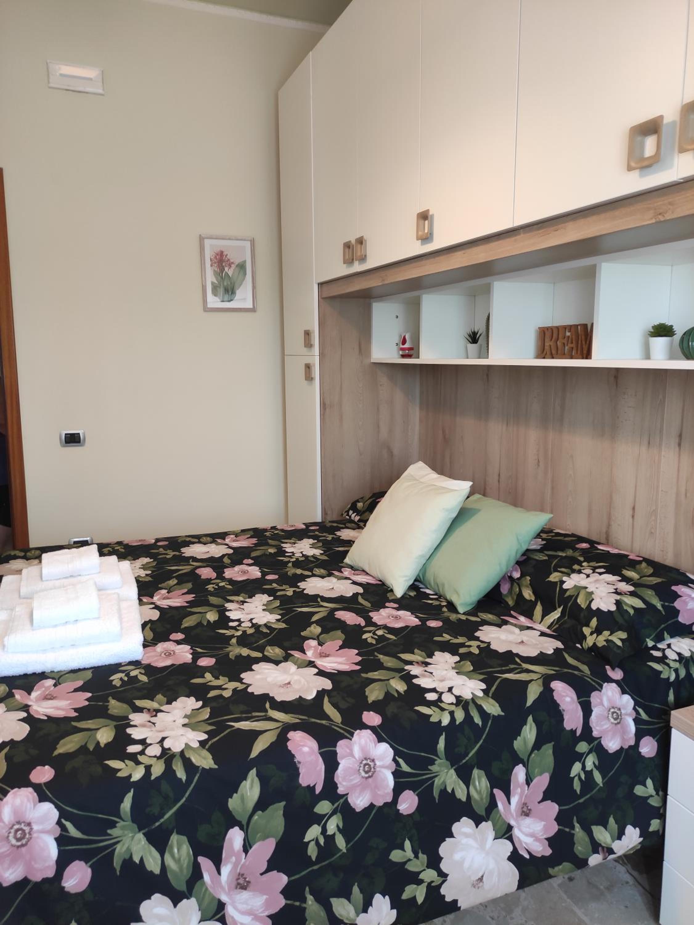 Double Room - Photo 10