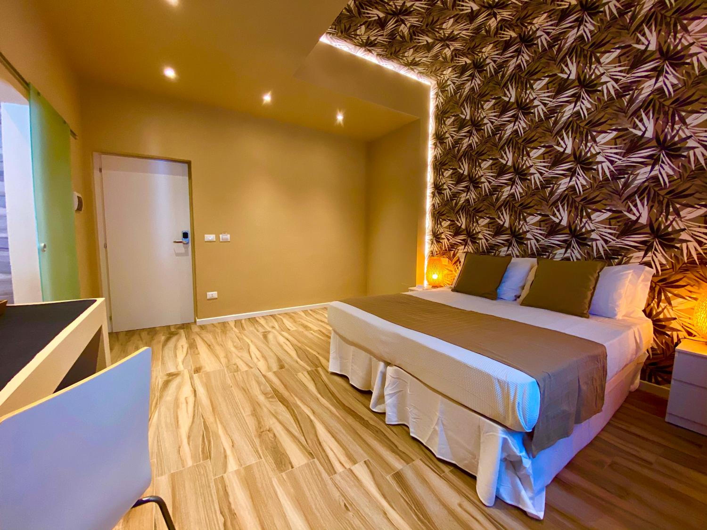 Superior Double or Twin Room - Photo 8