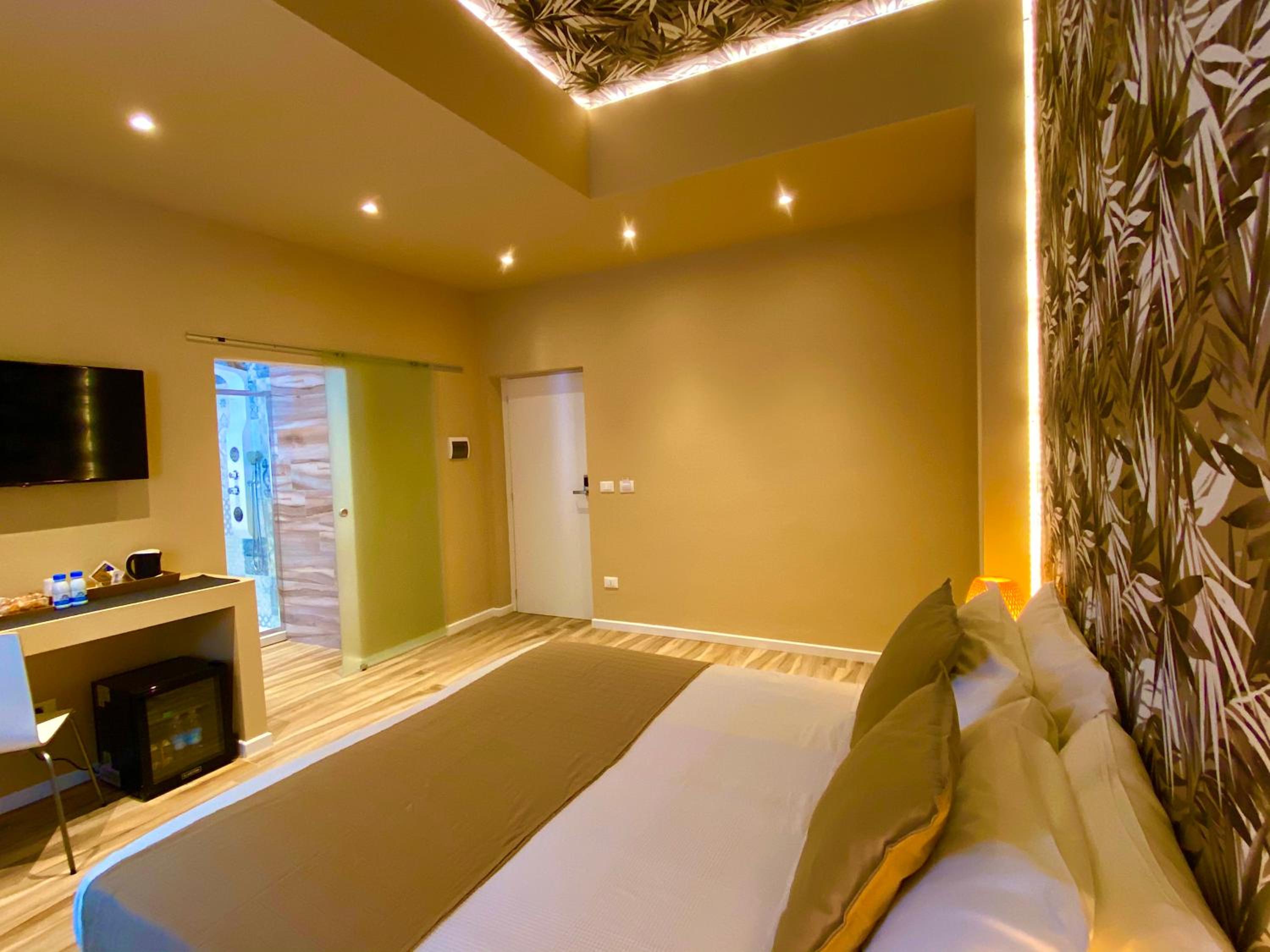 Superior Double or Twin Room - Photo 5