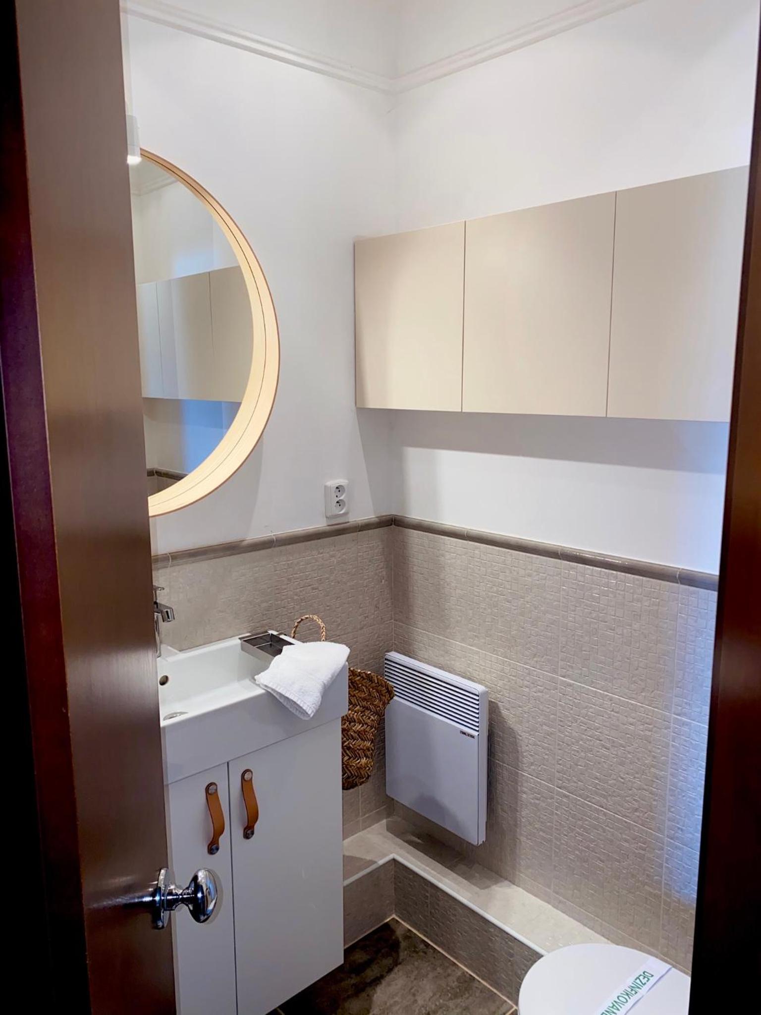Two-Bedroom Apartment - Photo 8