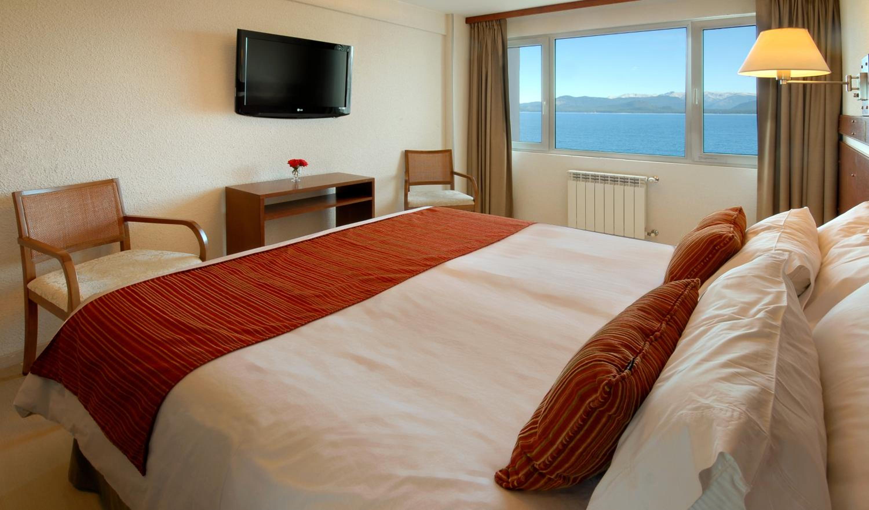 Double or Twin Room with Lake View