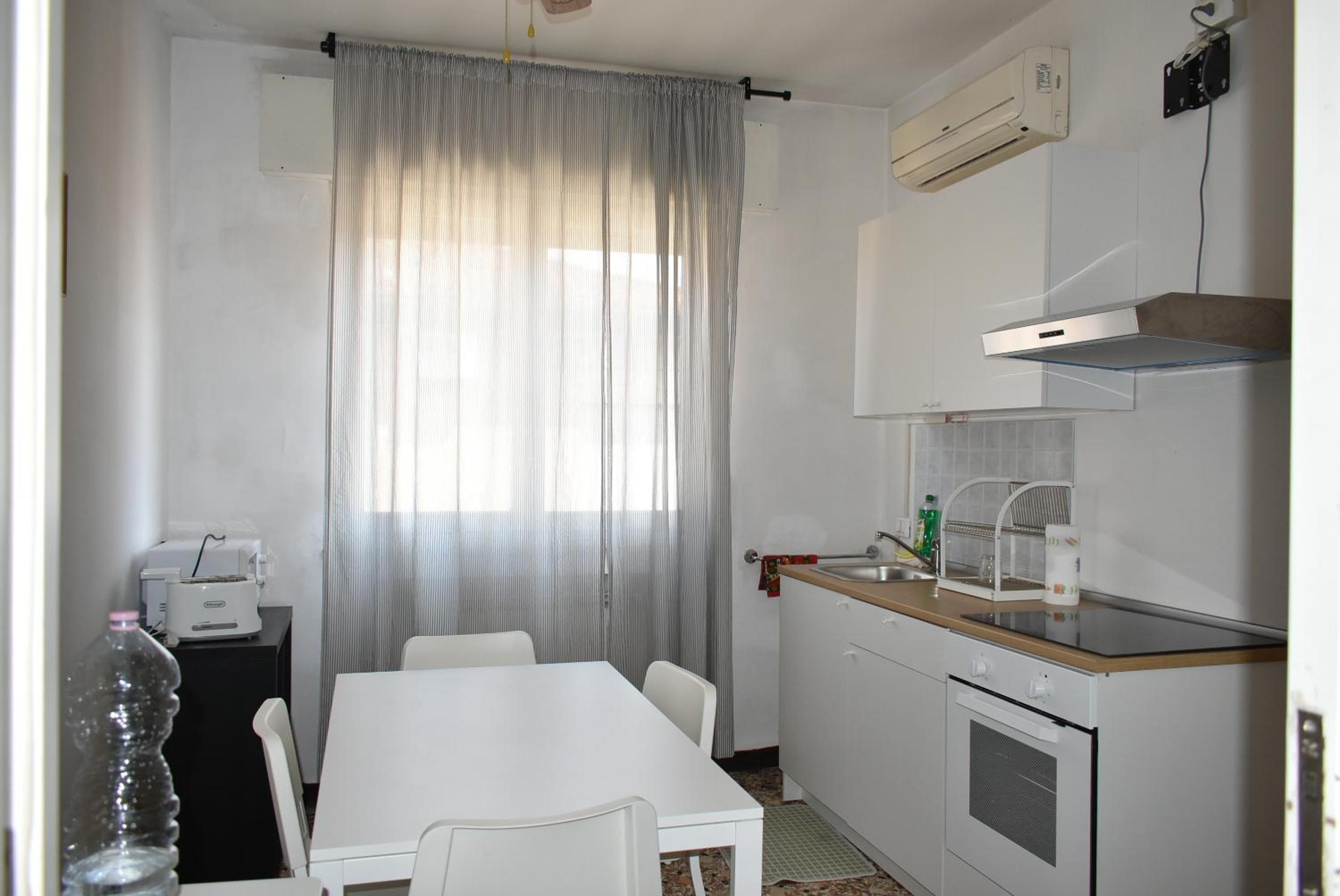 Apartment photo 3