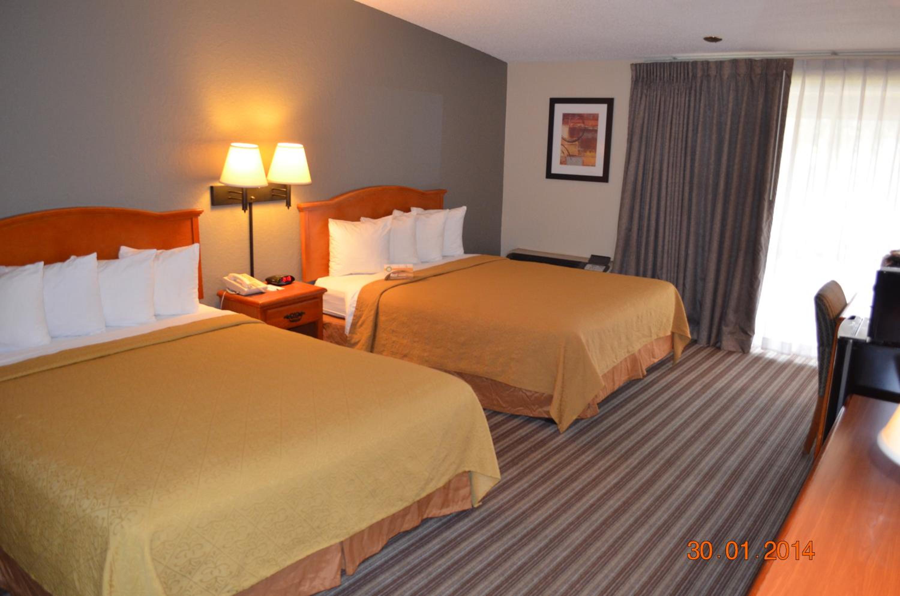 Queen Room with Two Queen Beds and Balcony - Non-Smoking - Photo 1