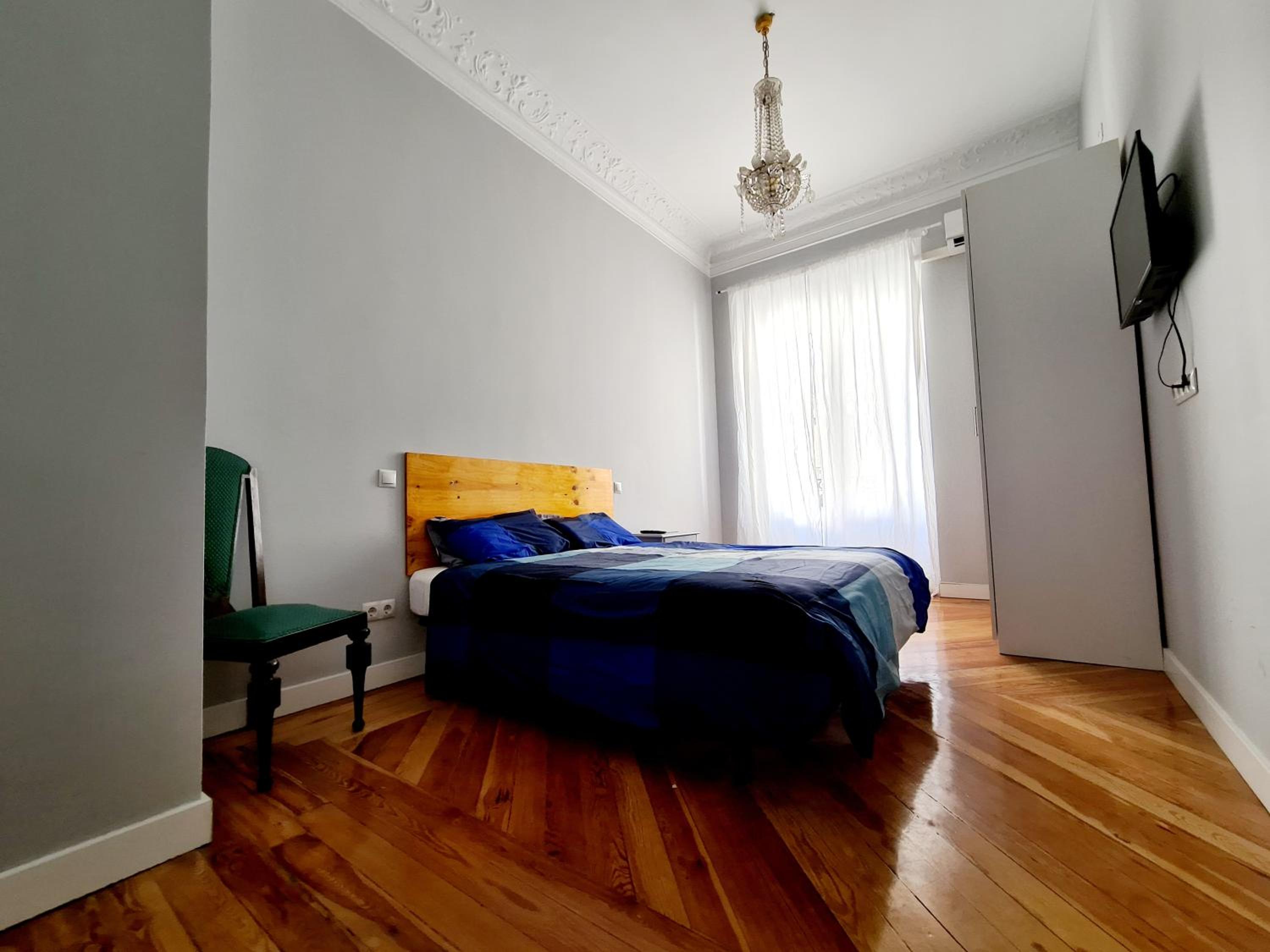 Double Room with Shared Bathroom photo 1