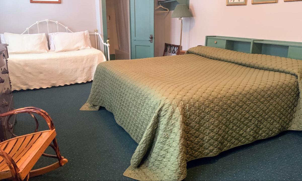 Pet Friendly Family Room