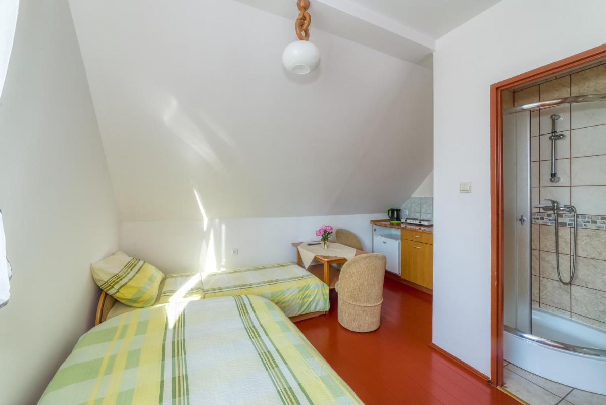 Double or Twin Room photo 3