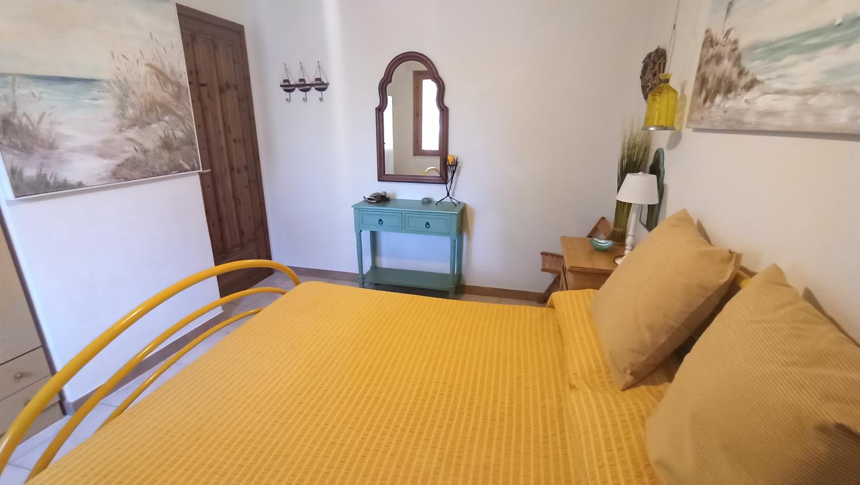 Three-Bedroom House photo 3
