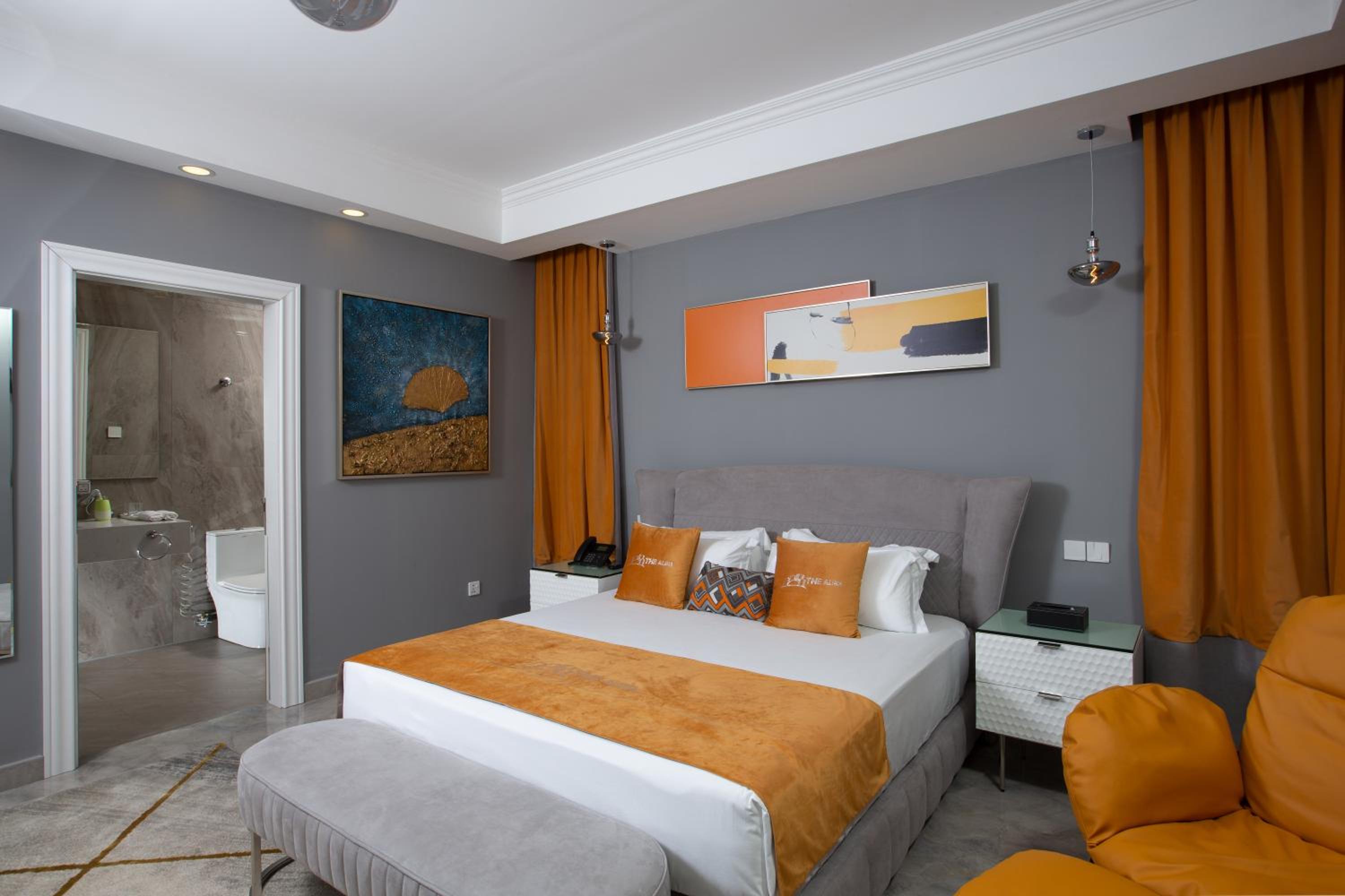 Deluxe King Room