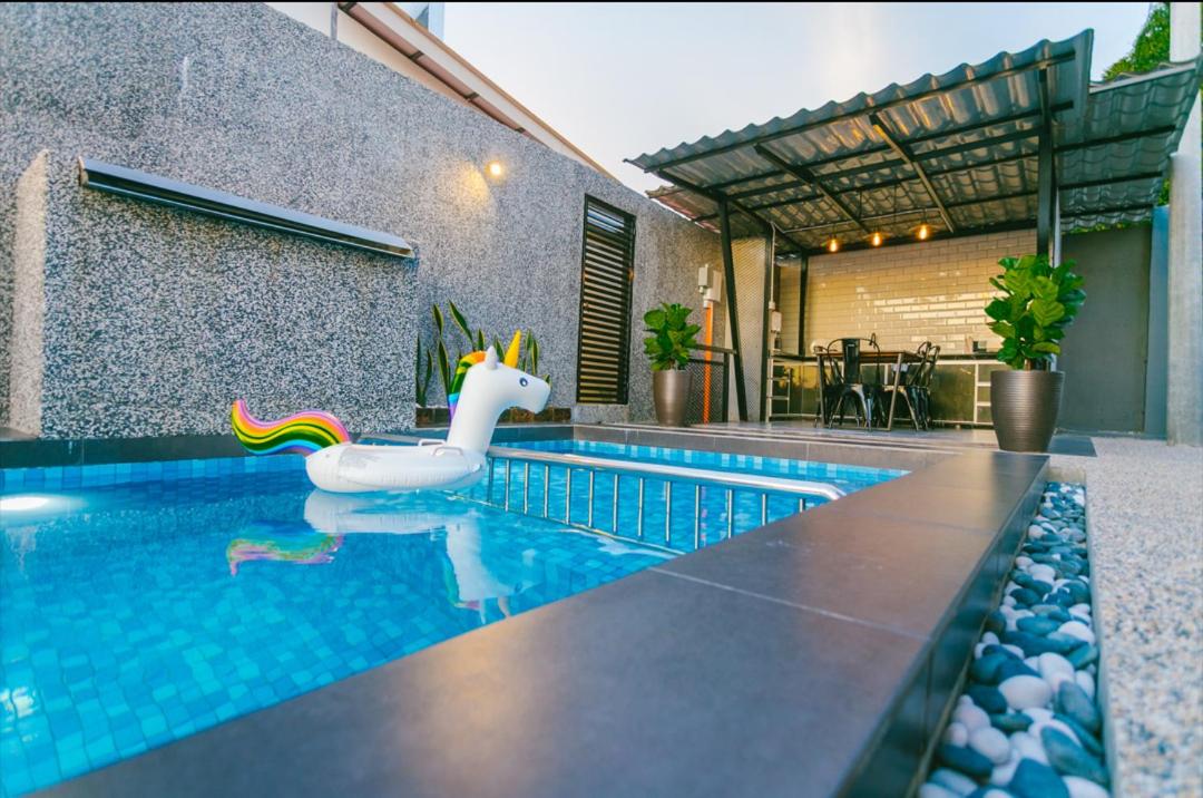 Superior Villa photo 2