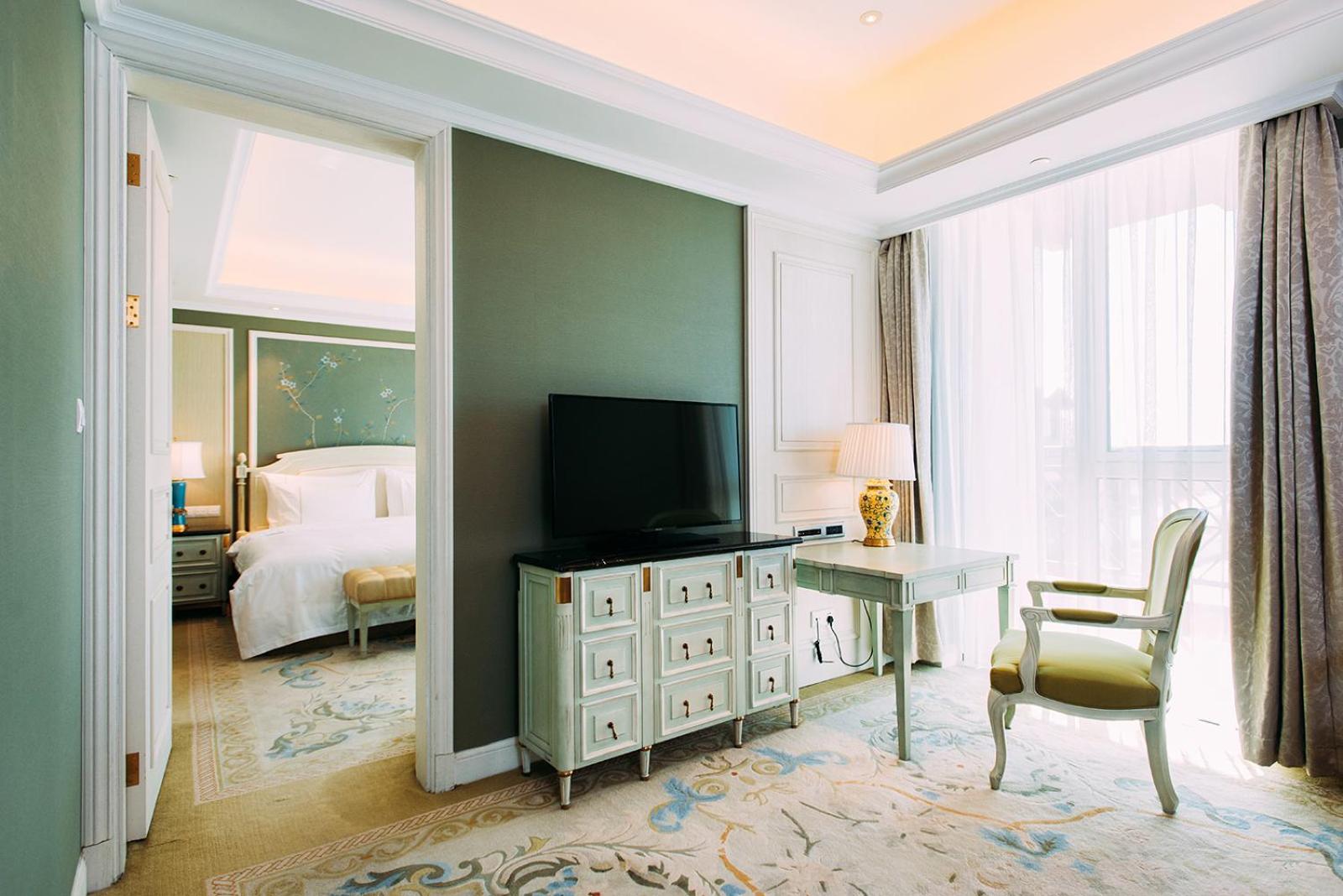 Premier Luxury Room