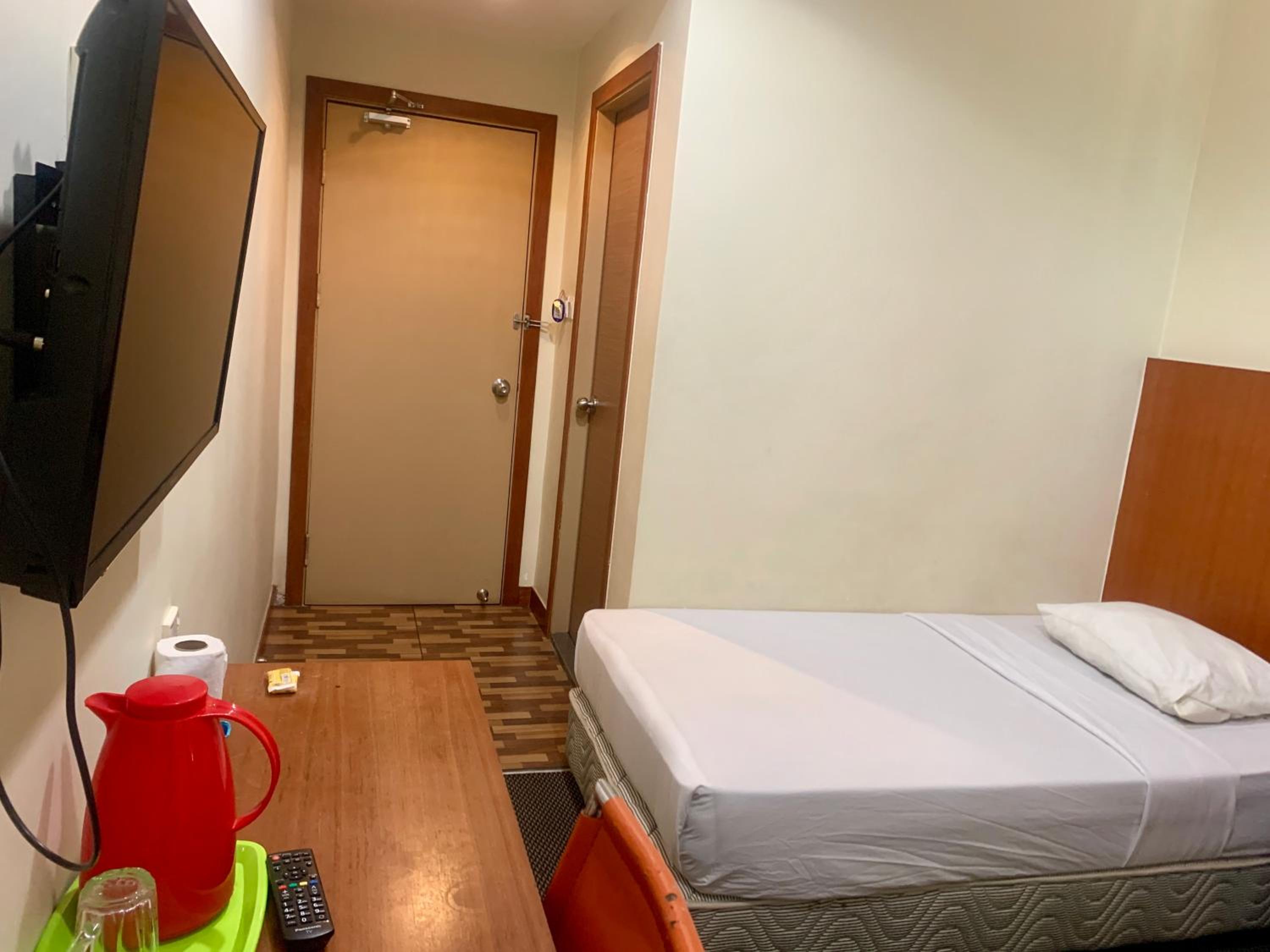 Deluxe Twin Room photo 2