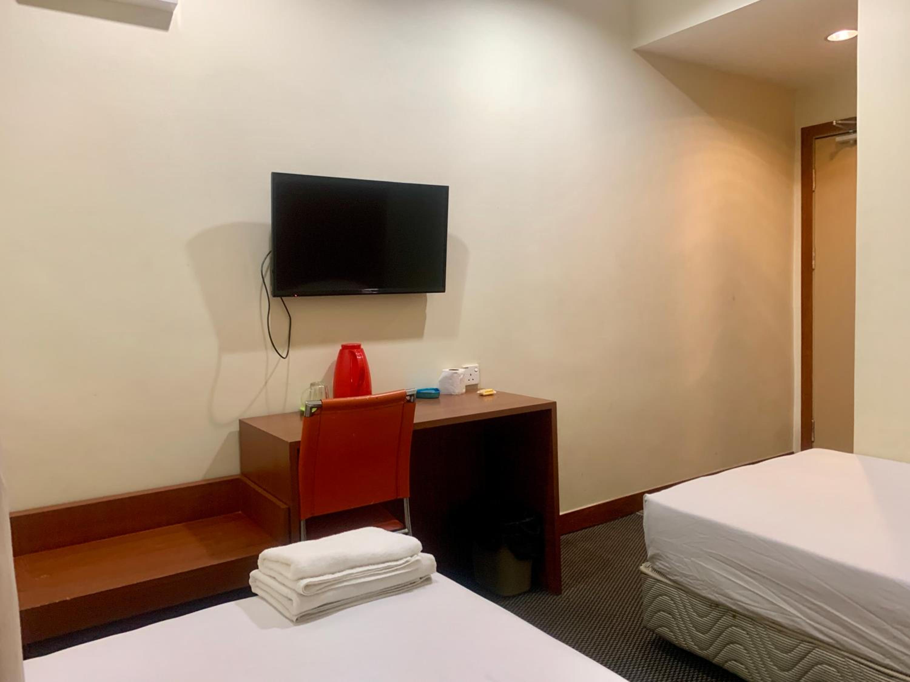 Deluxe Twin Room photo 3
