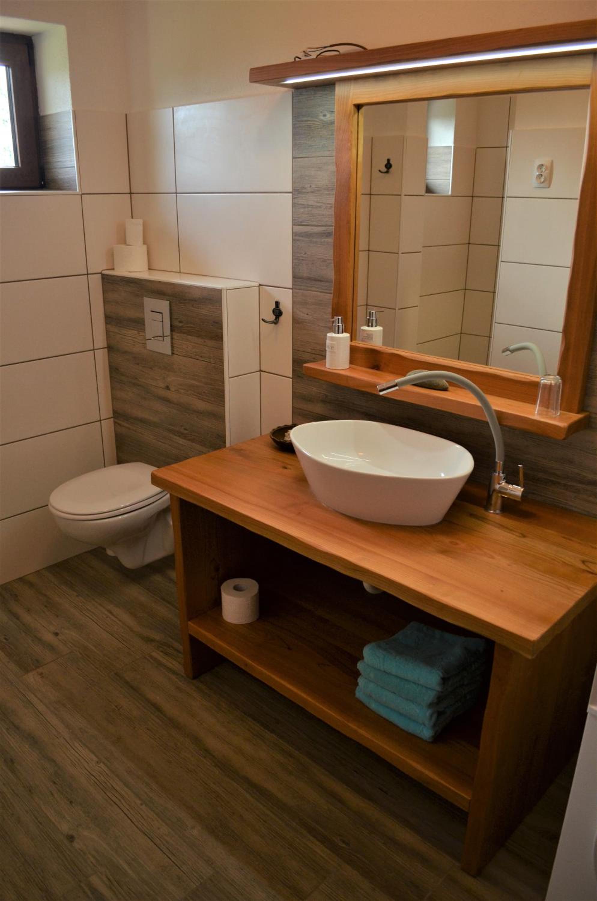 One-Bedroom Apartment - Photo 11