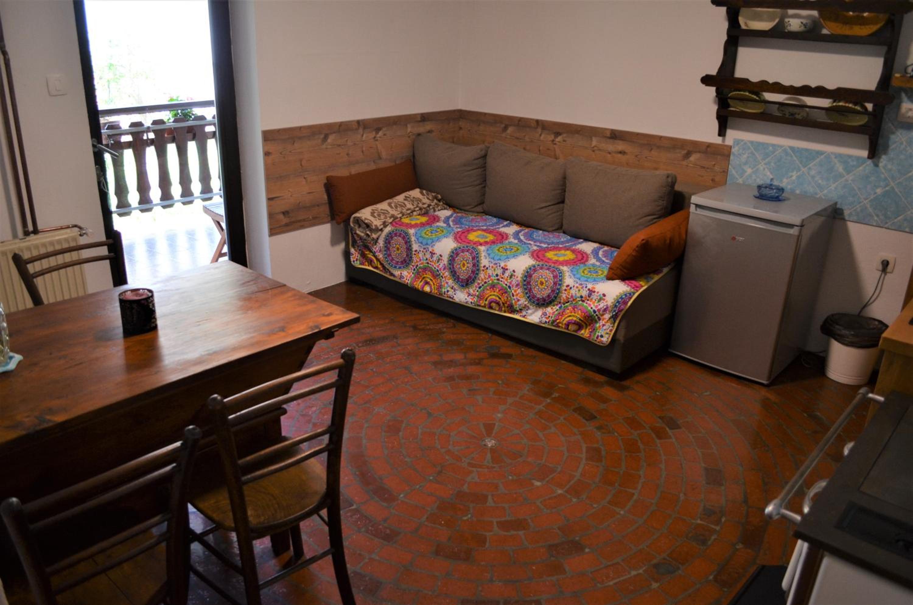 One-Bedroom Apartment - Photo 36