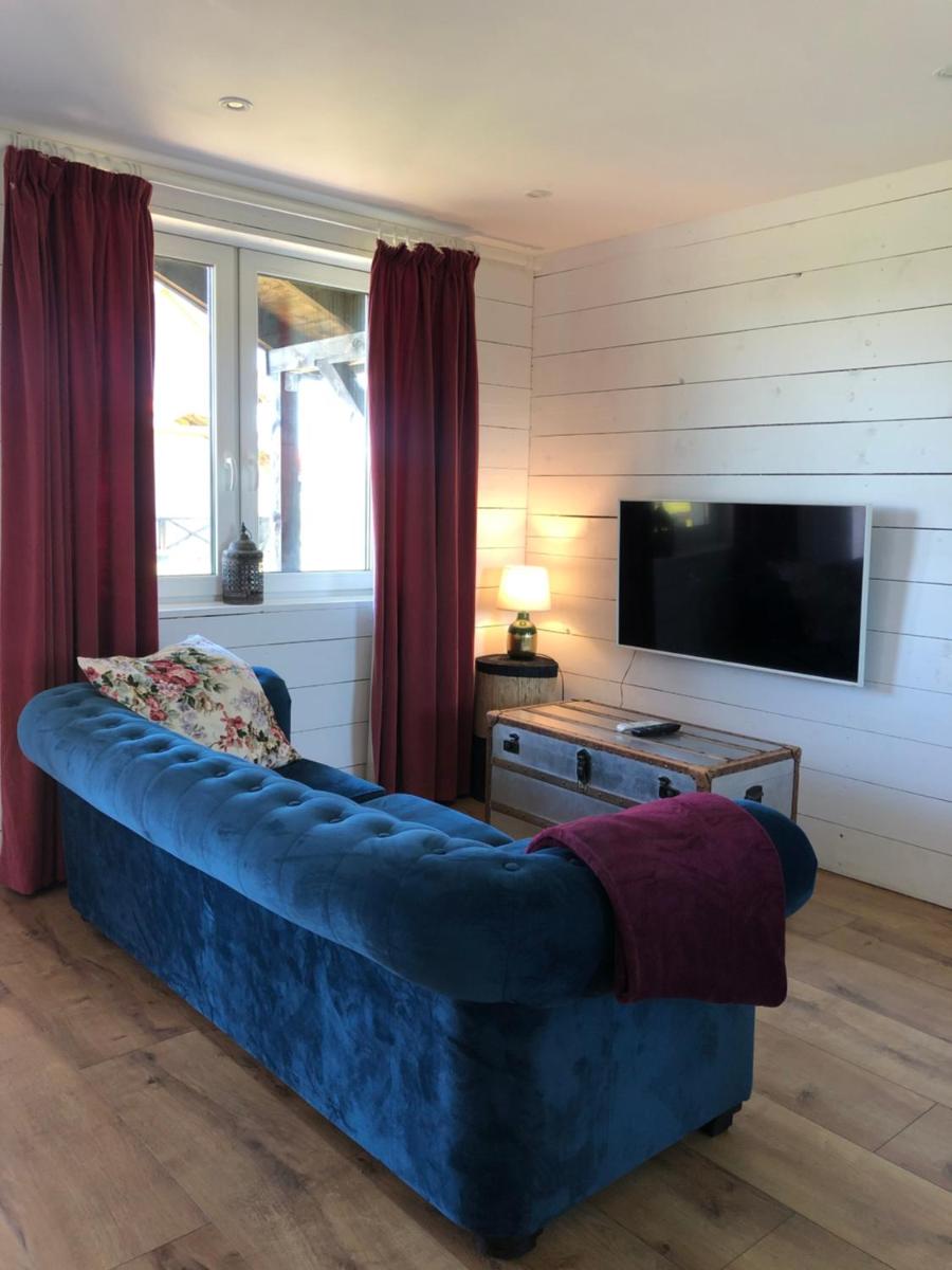 Two-Bedroom House photo 3