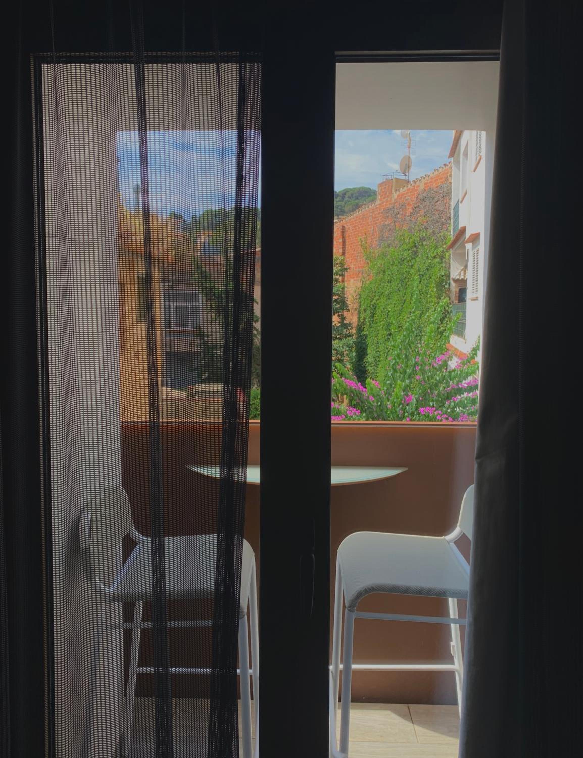Deluxe Double Room with Balcony photo 2