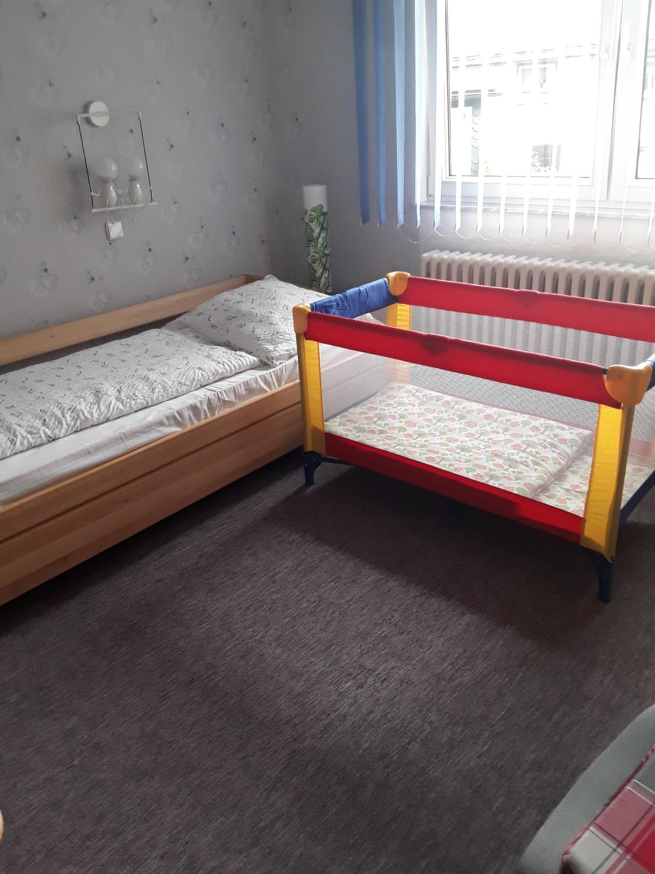 Large Double Room - Photo 15