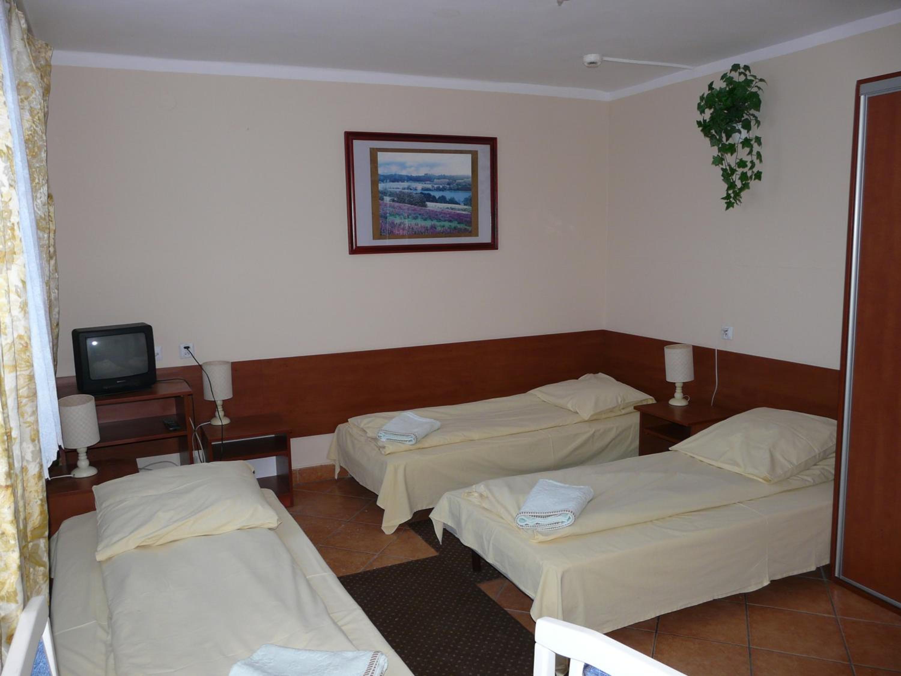 Triple Room - Photo 5