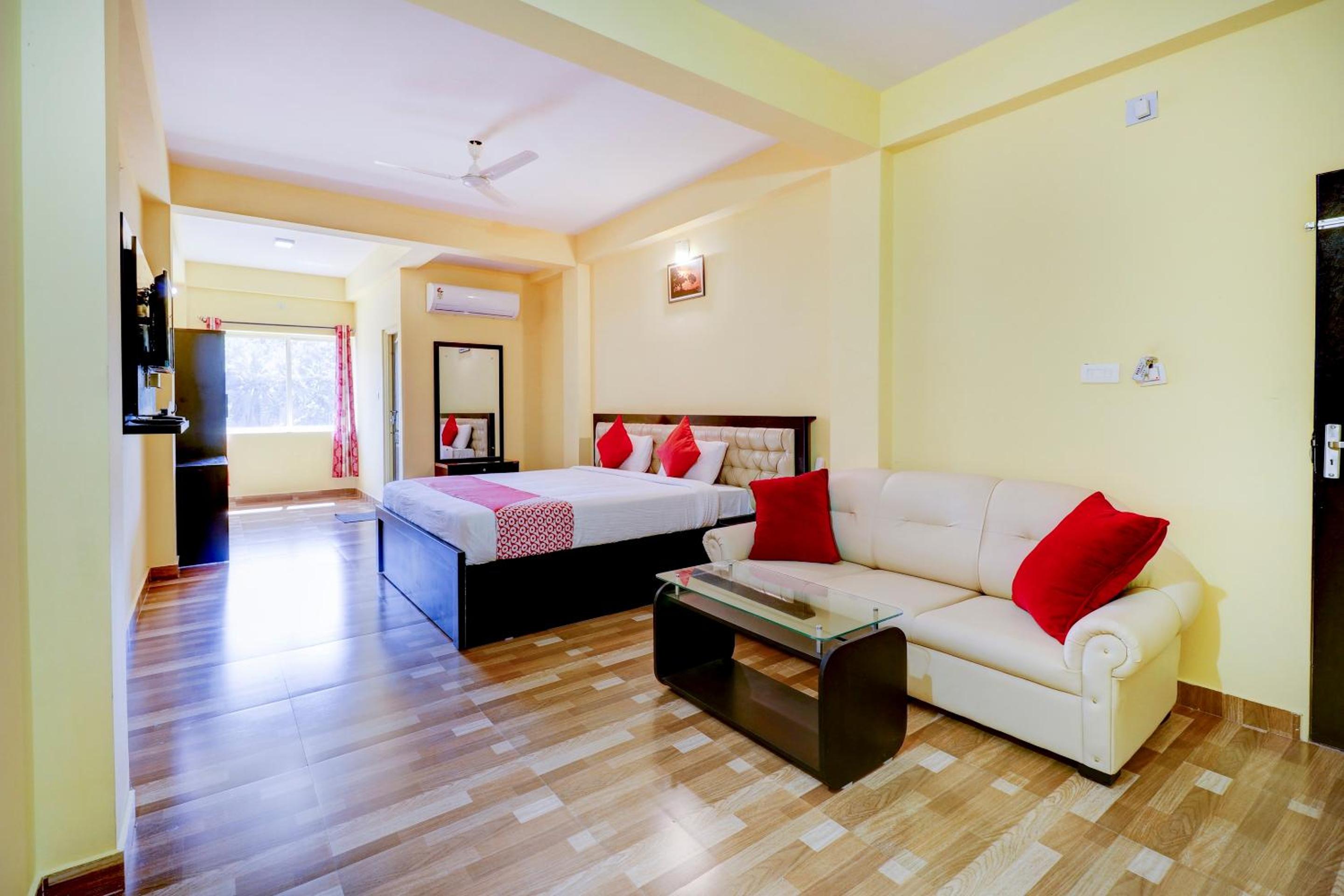 Suite - Photo 7