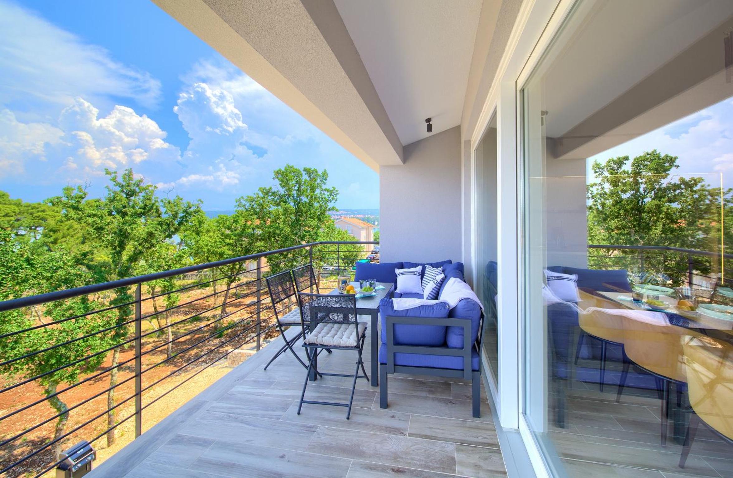 Three-Bedroom Apartment With Sea View photo 2