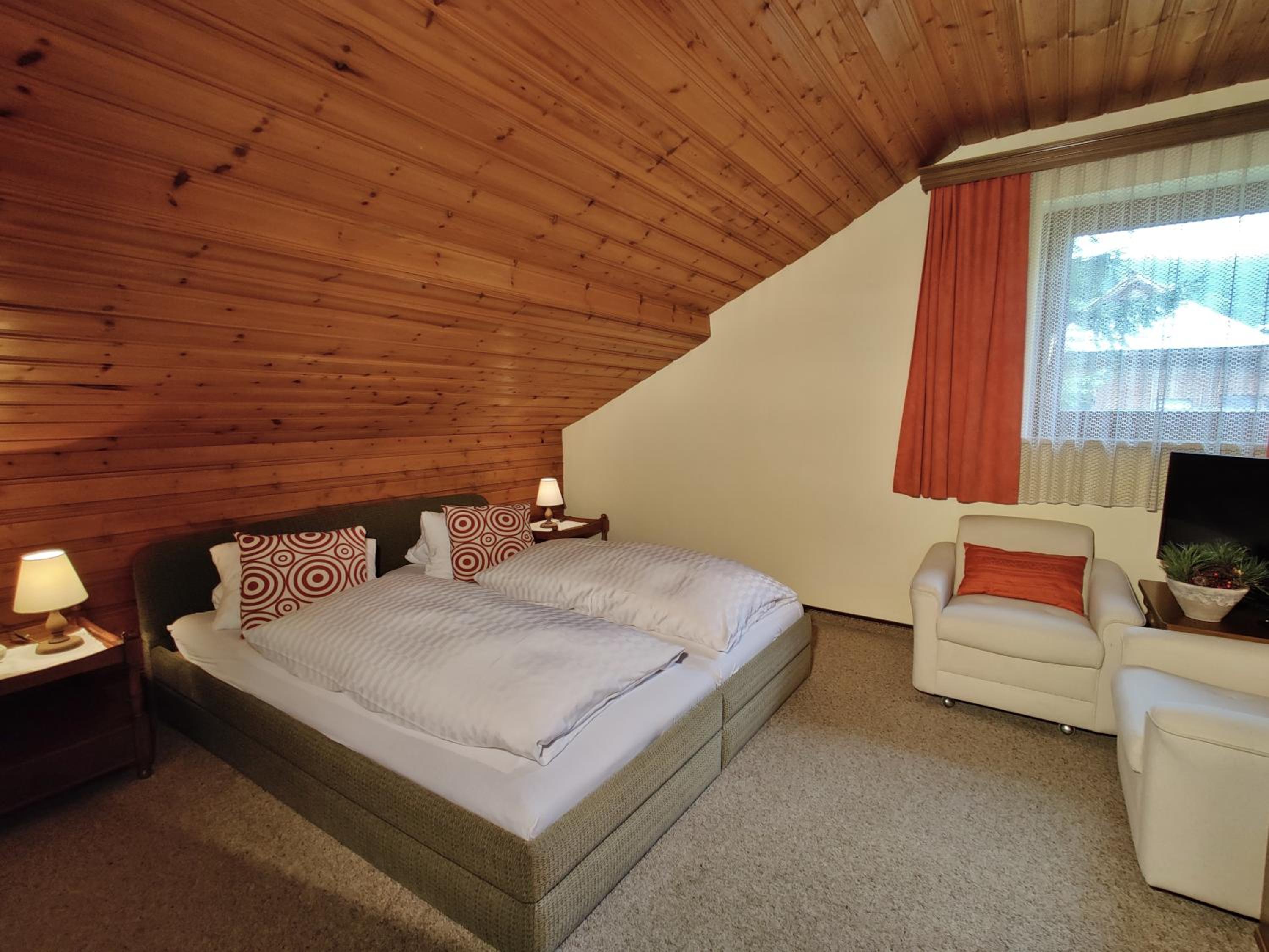 One-Bedroom Apartment with Balcony