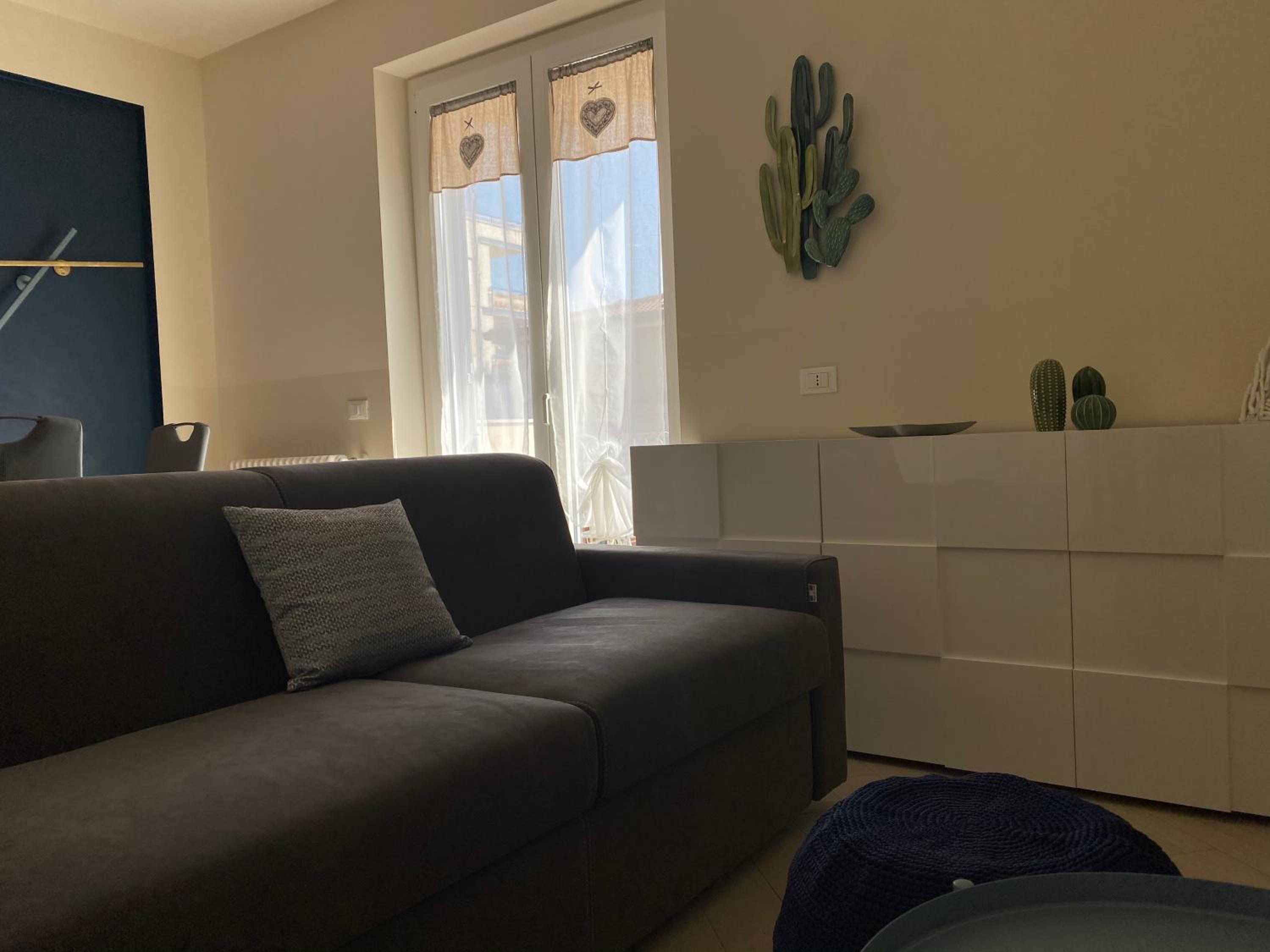 One-Bedroom Apartment photo 3