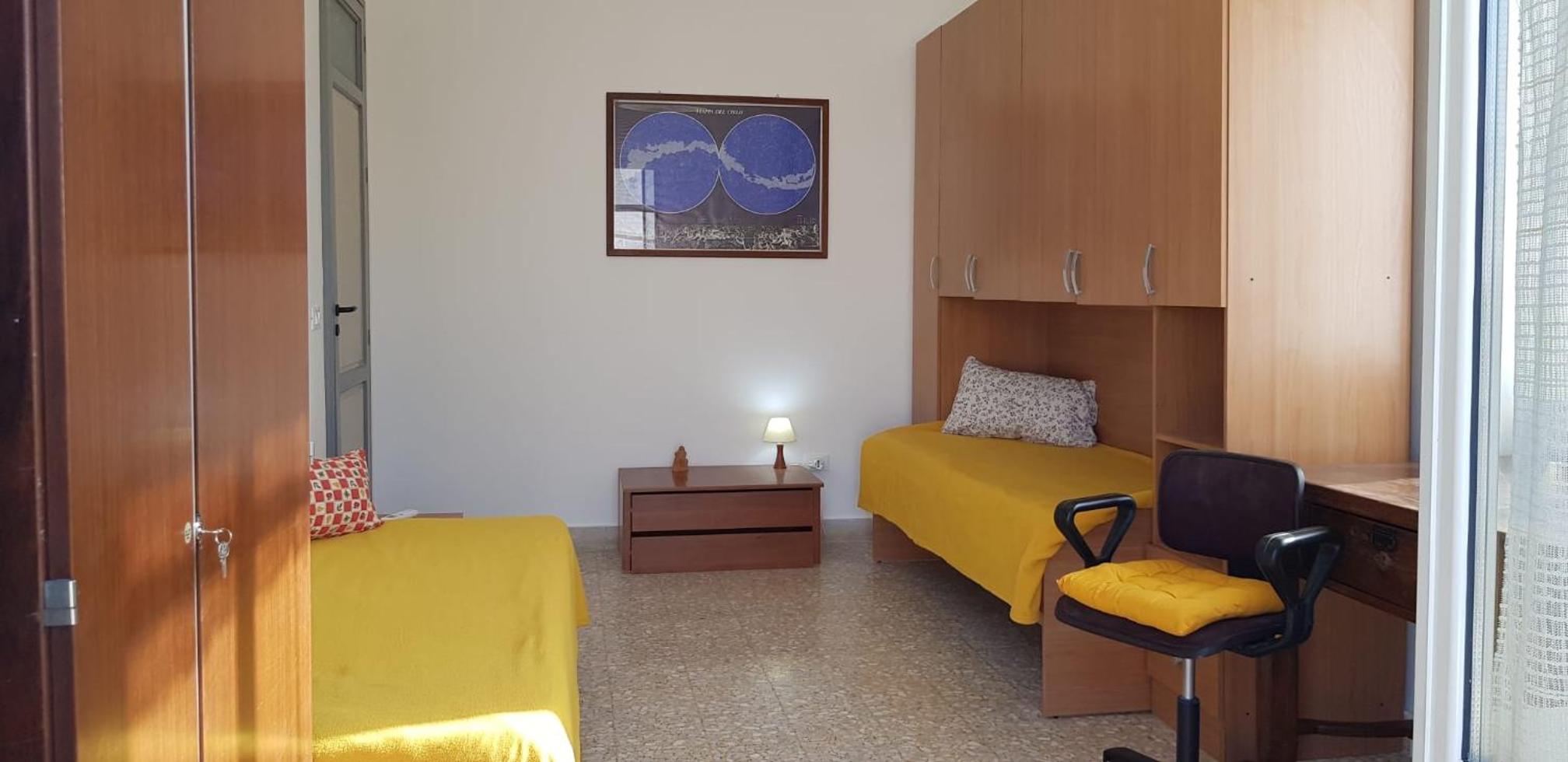 Two-Bedroom House - Photo 10