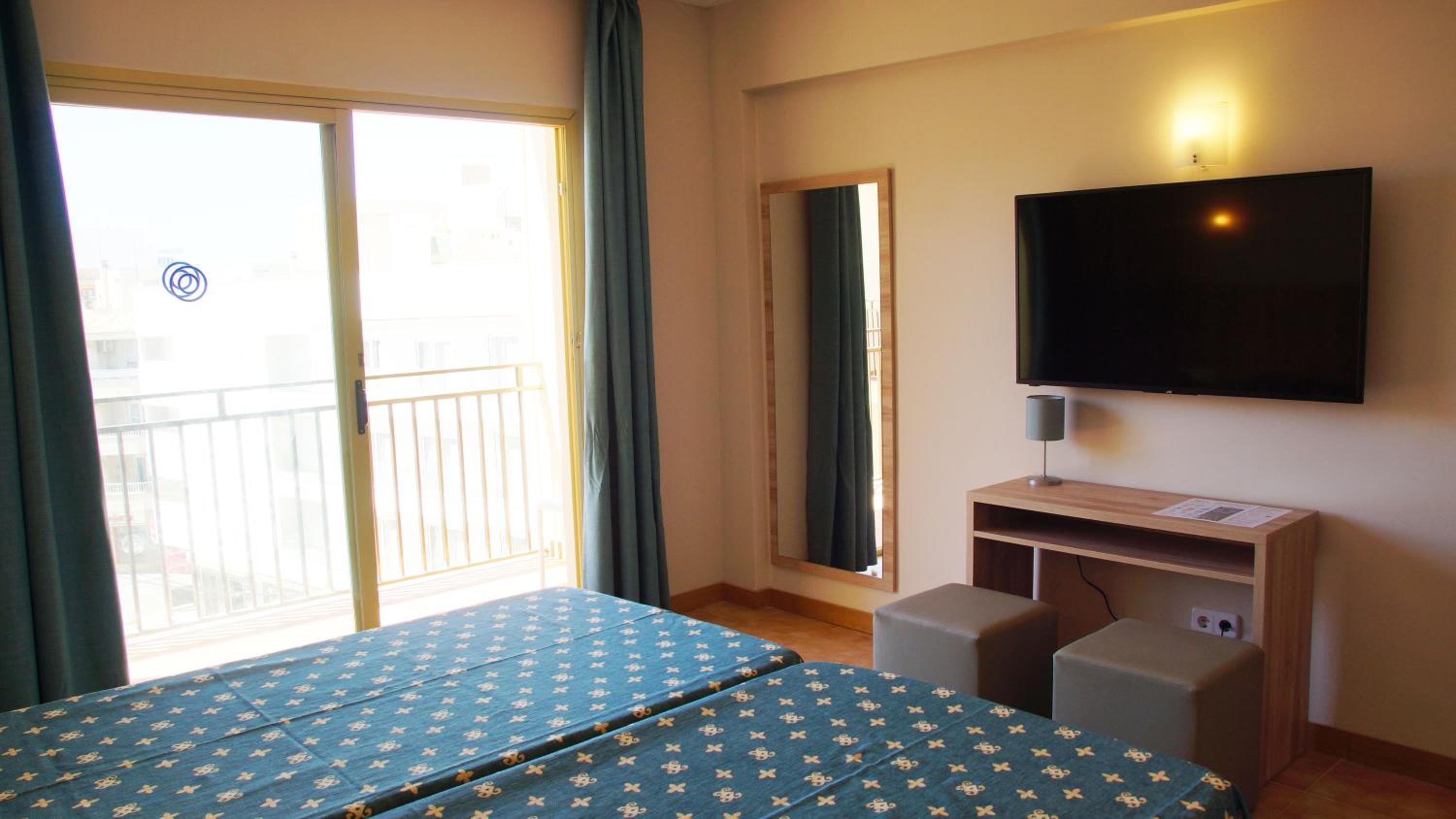 Habitación Doble o con Dos Camas
