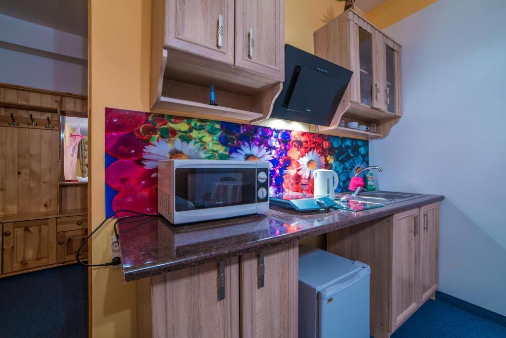 Executive Suite - Photo 2