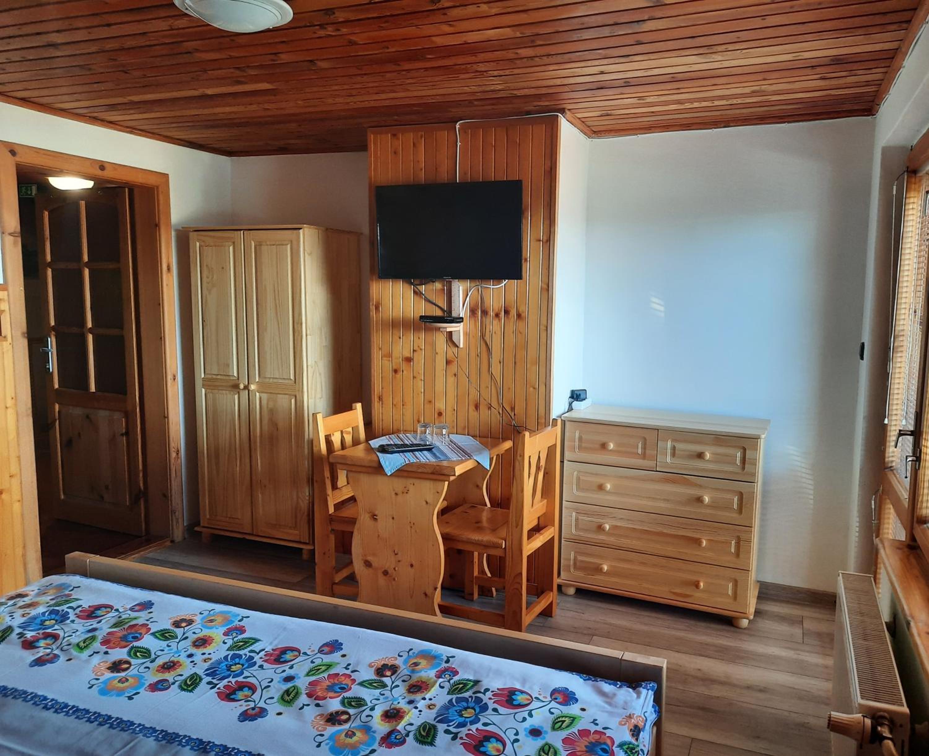 Double Room with Balcony - Photo 7