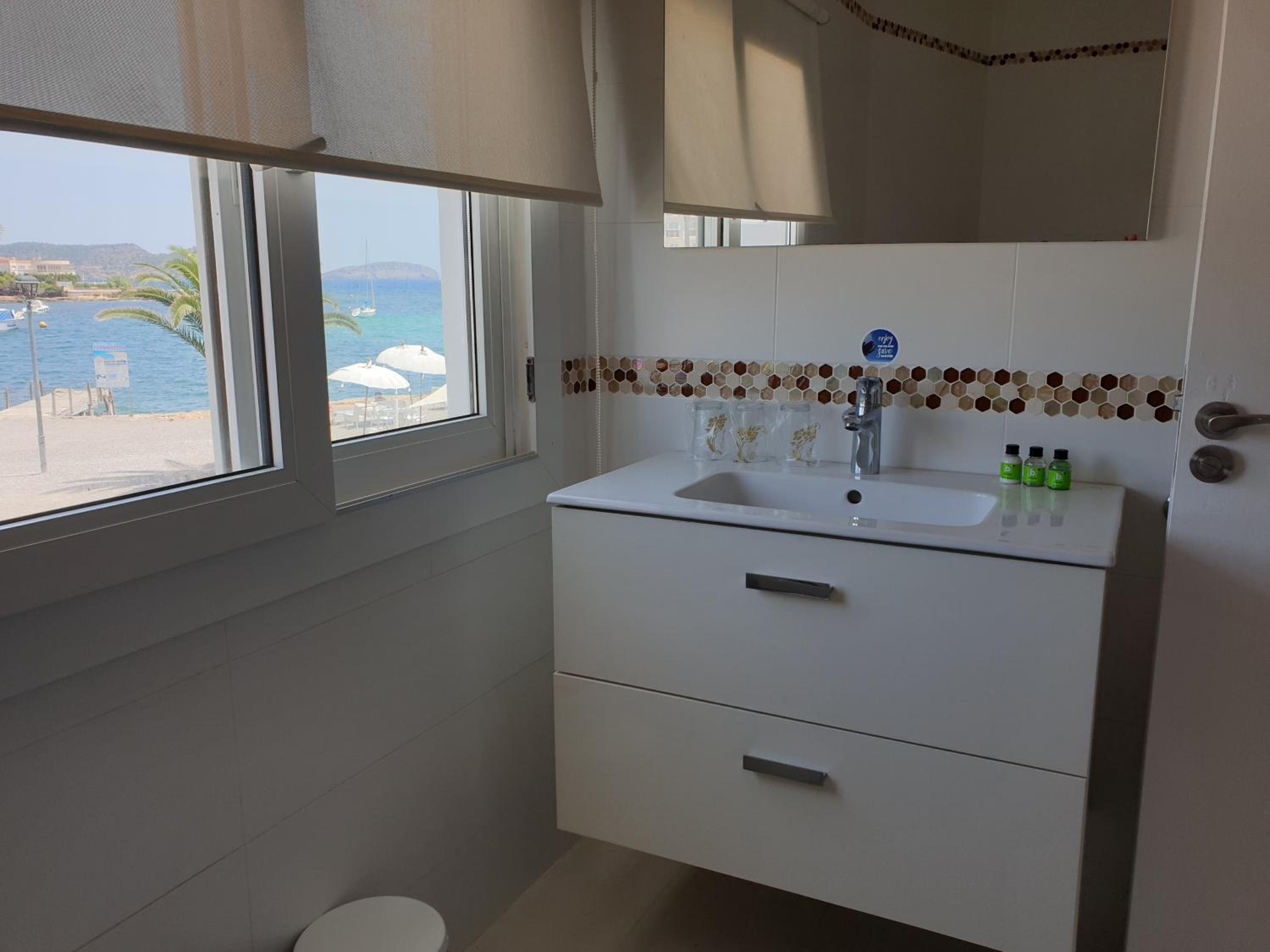 Triple Room - Photo 6