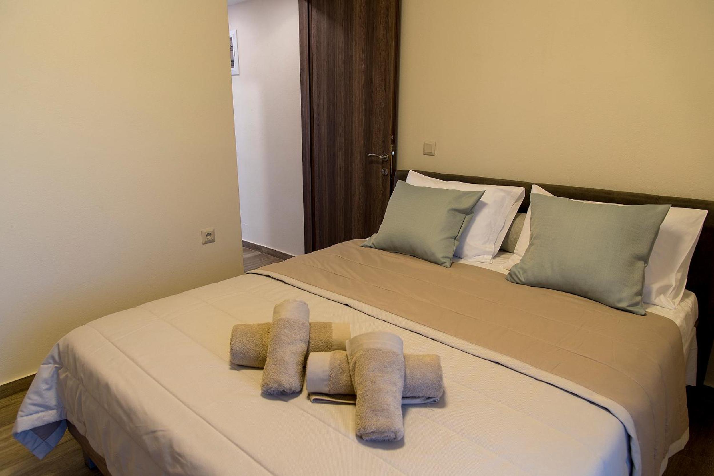 One-Bedroom Apartment - Photo 33