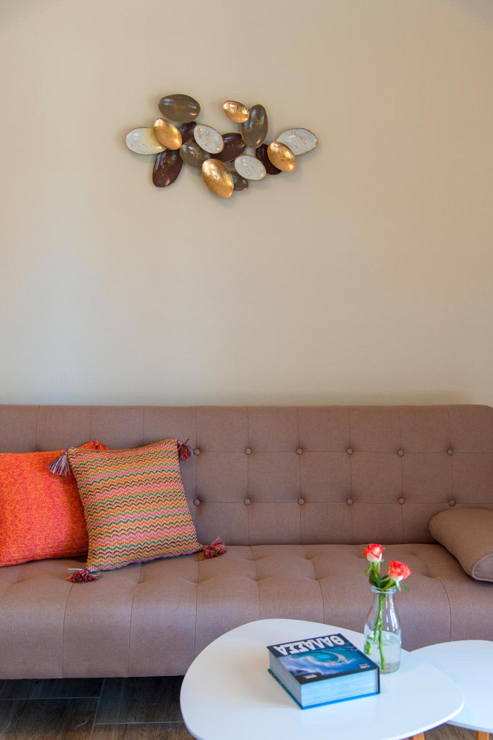 One-Bedroom Apartment - Photo 3