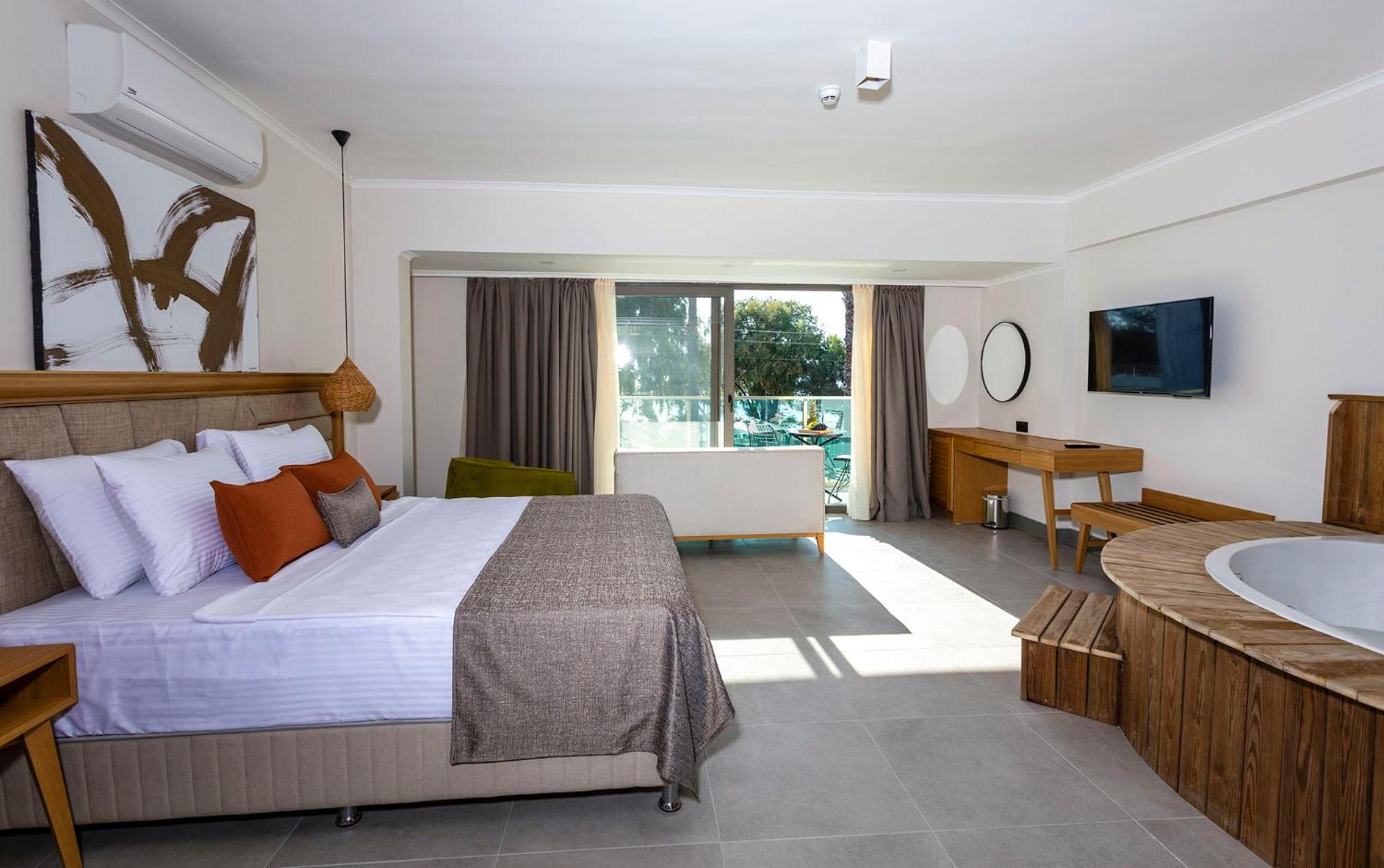 Queen Suite photo 2