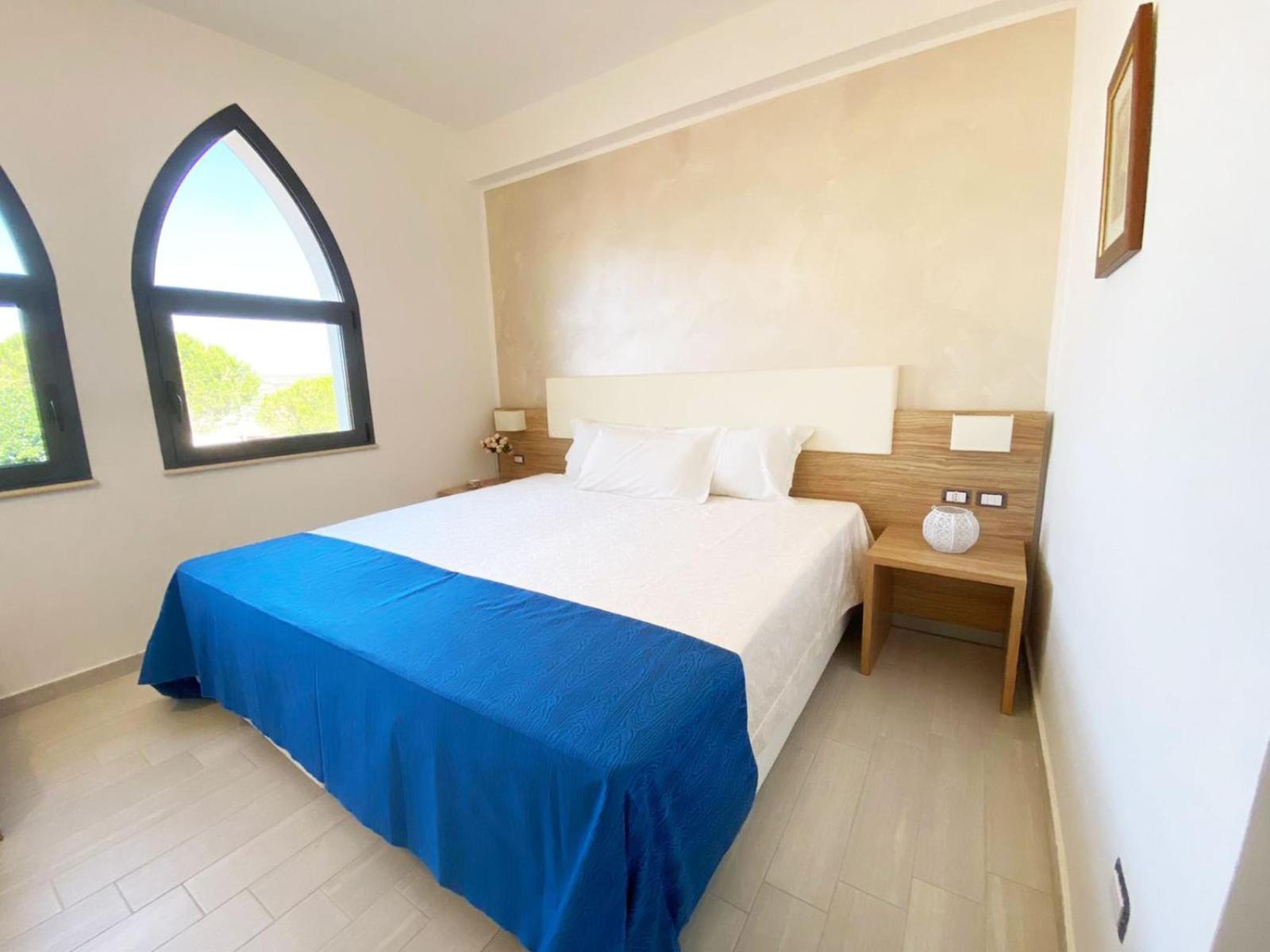 Double or Twin Room with Private Bathroom - Photo 1