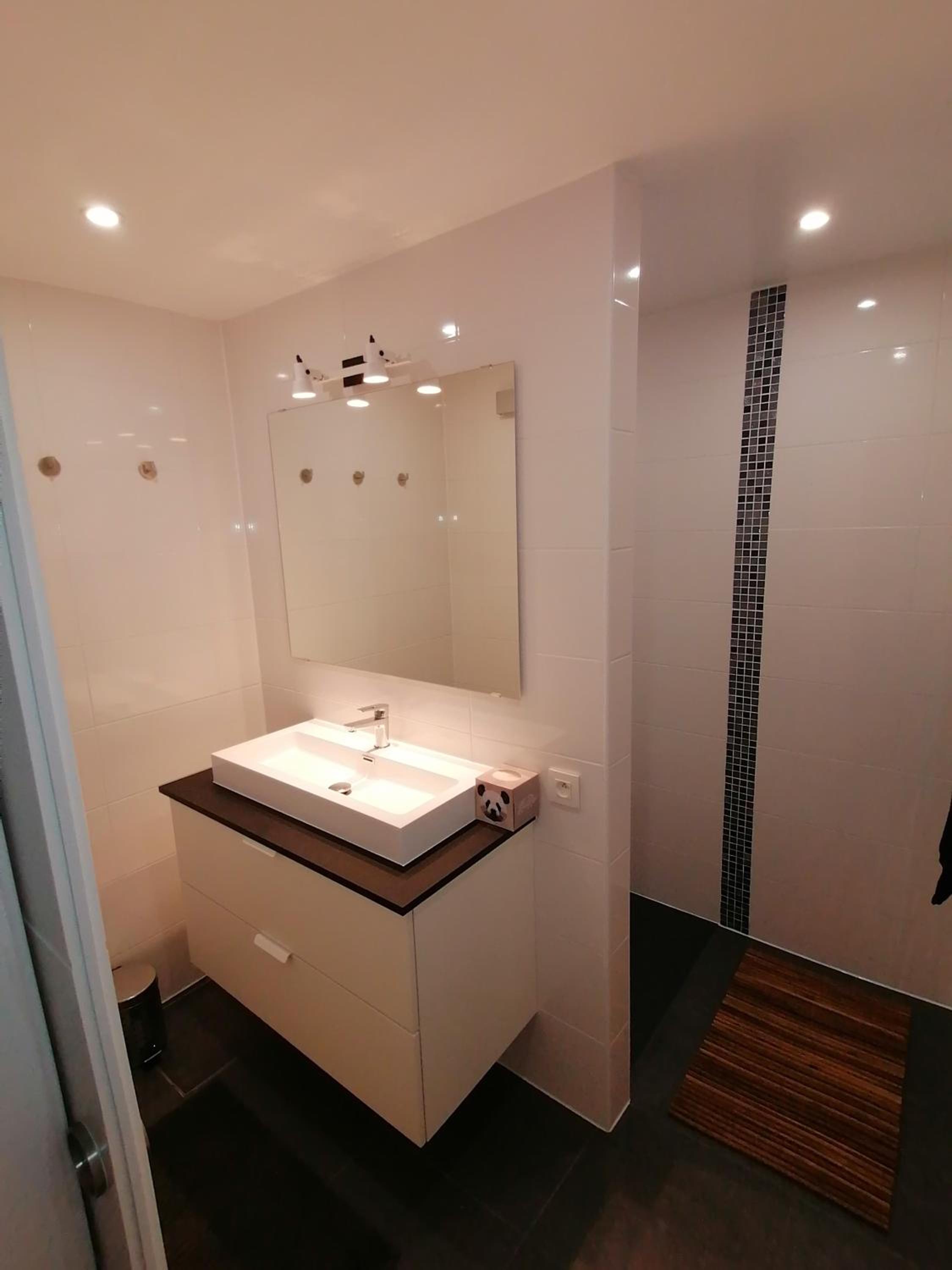 Two-Bedroom Apartment - Photo 27