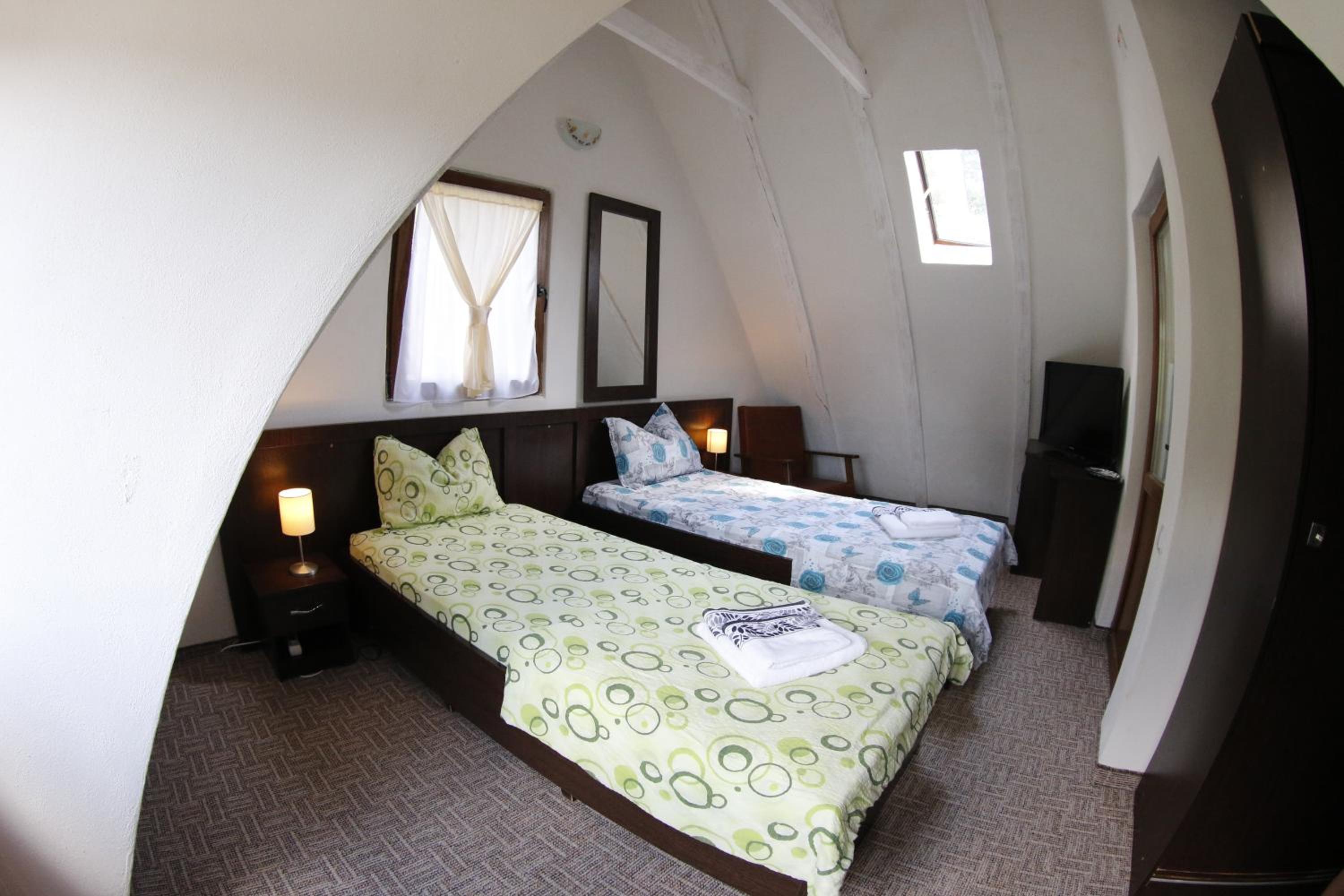Standard Twin Room photo 3