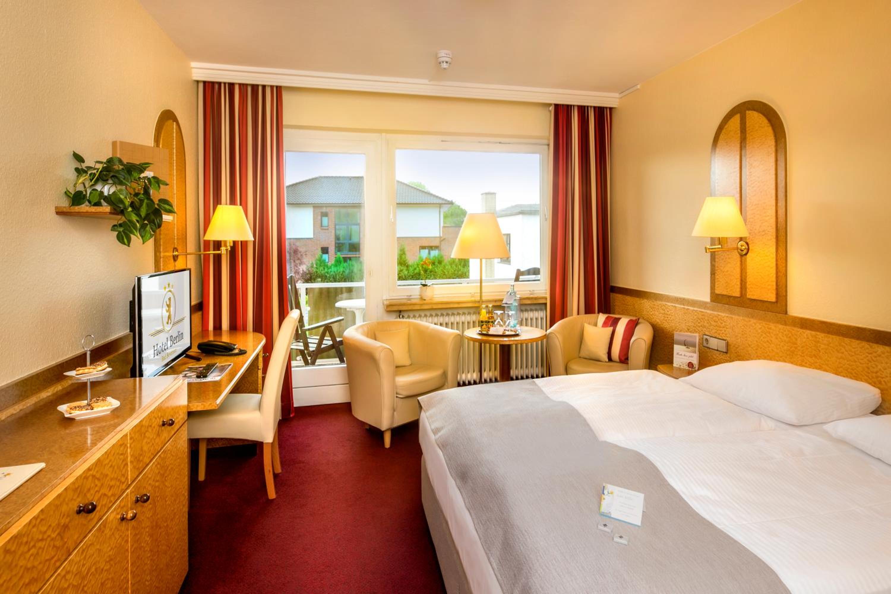 Comfort Double Room with Balcony - South photo 1