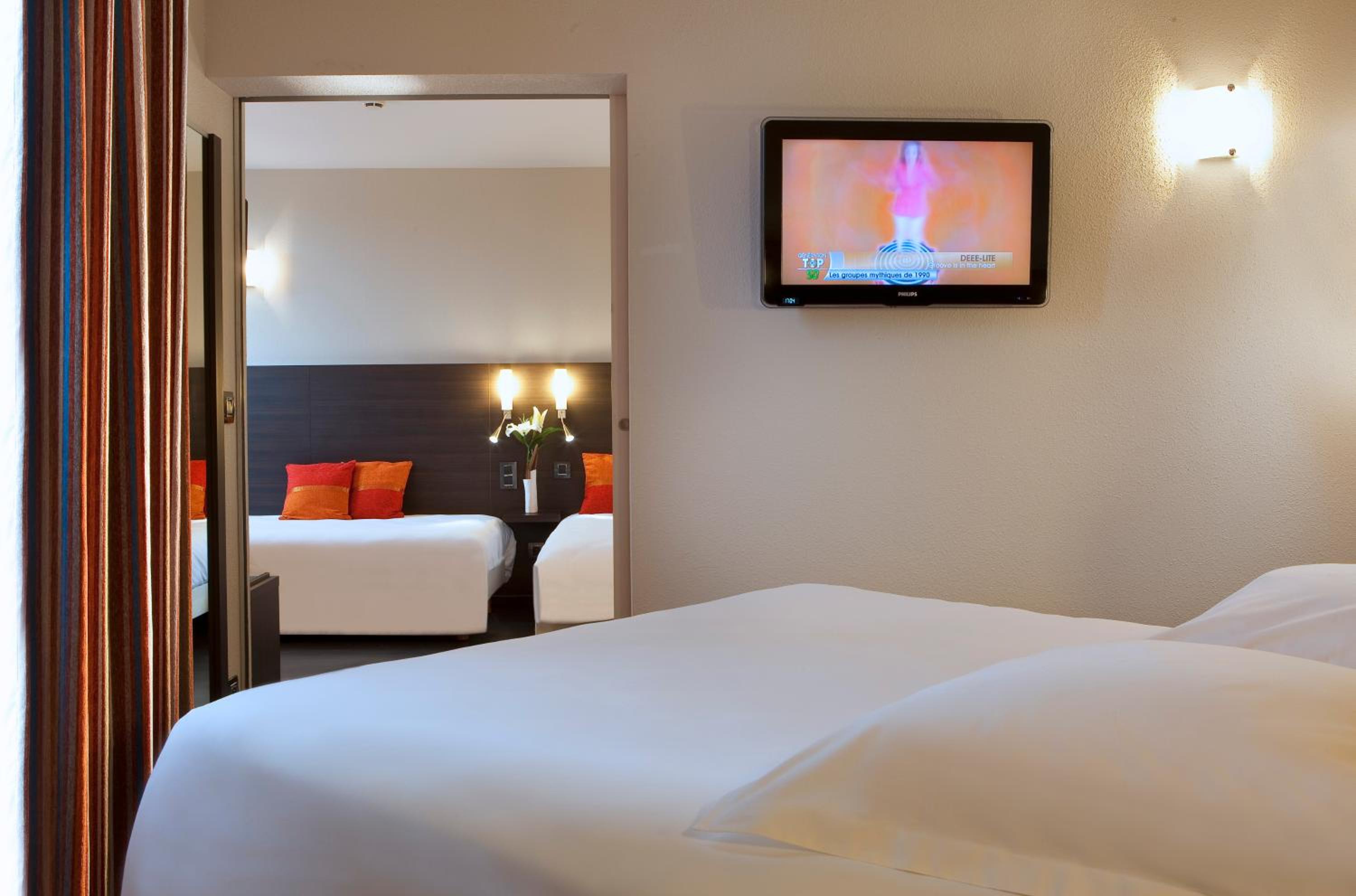 Double Room - Photo 5
